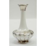 KPM: Blumen Vase mit Silber Overlay.