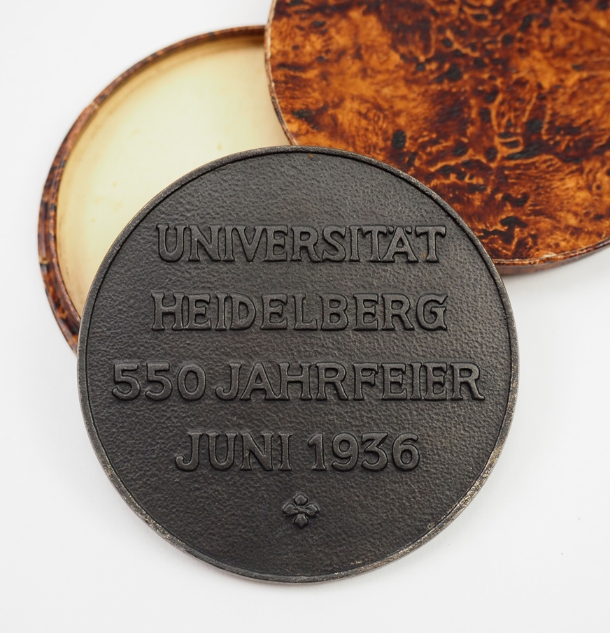 Universität Heidelberg: Medaille auf 550 Jahre Universität Heidelberg 1936, im Etui. - Image 2 of 2