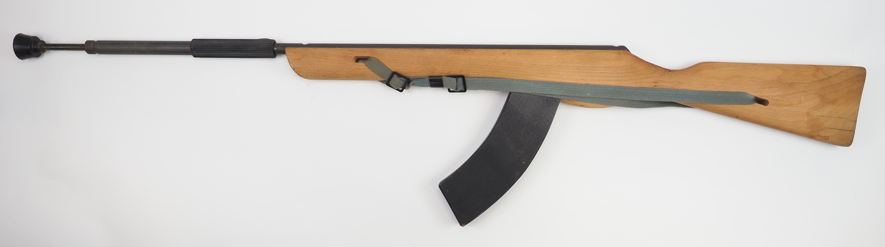 DDR: NVA AK 47 - Bajonettkampf Übungsgewehr. - Image 2 of 2