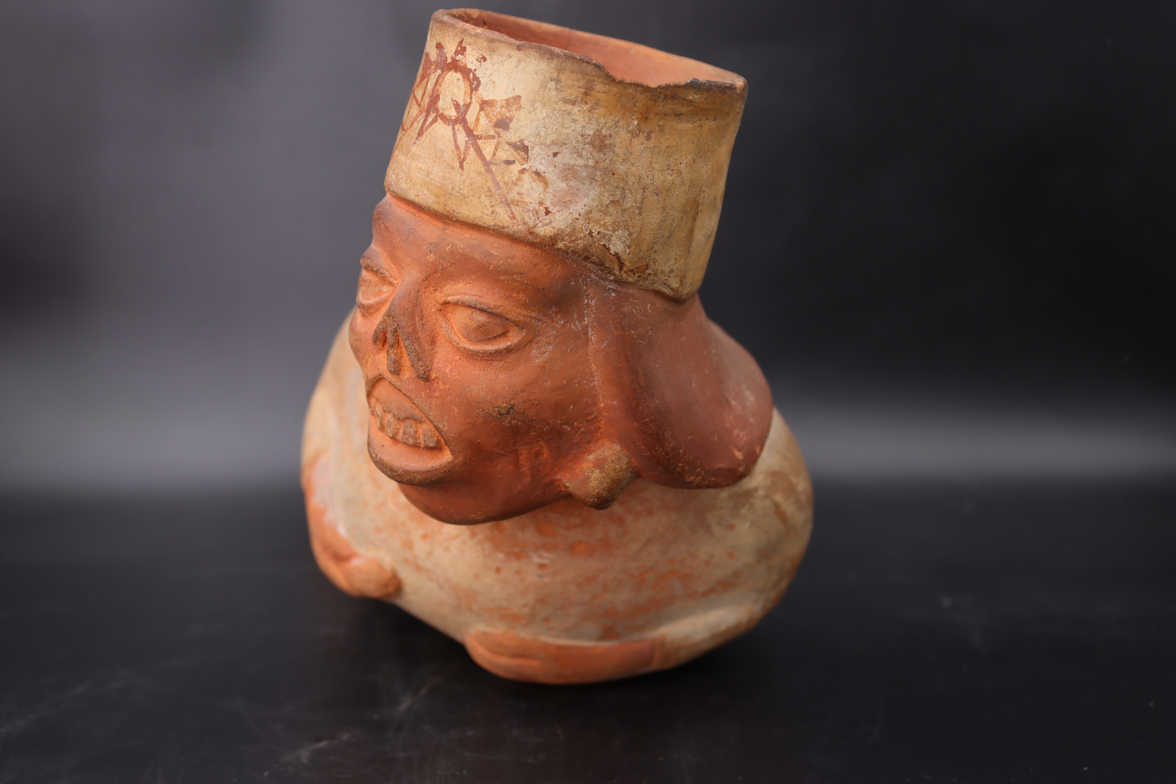 A Moche Culture Figure Figure with Cleft Lip Vessel. Peru ca. 100-700 AD.The terracotta vessel - Image 13 of 14