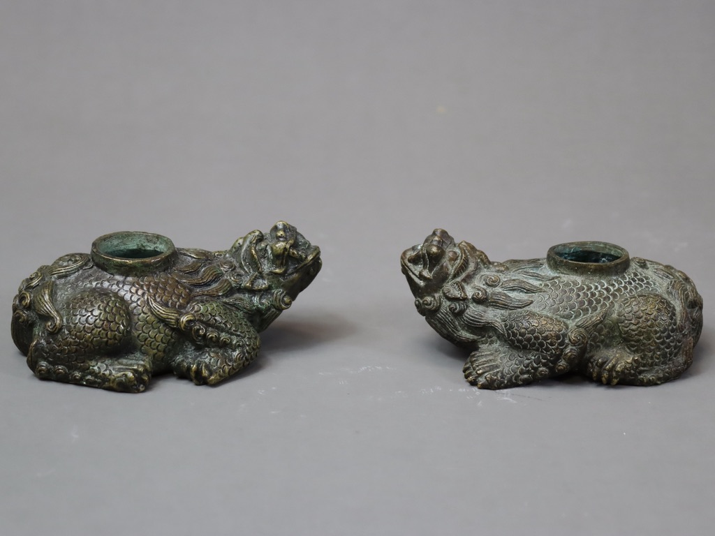 A Pair of Bronze Chimera WaterdroppersA Pair of Bronze Chimera Waterdroppers L:10.5gm, Weight: 429g, - Image 2 of 7
