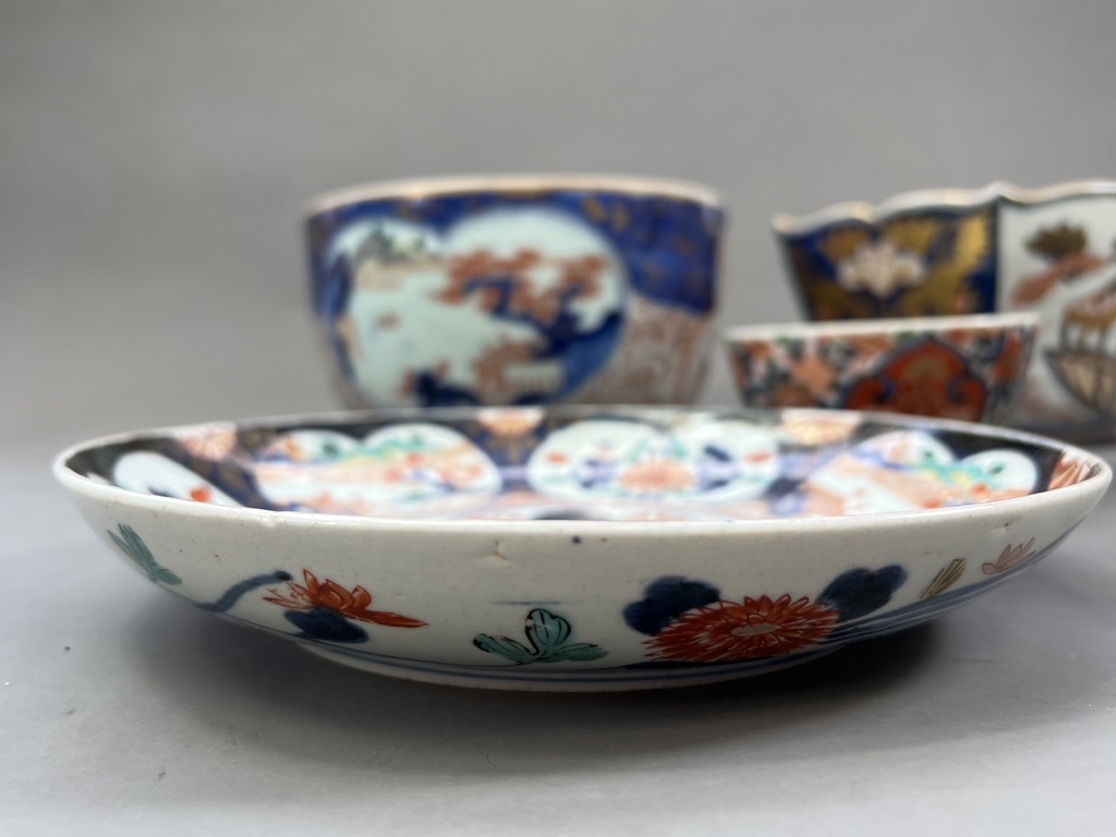 Five Japanese Imari Wares,c.1700the attractive group comprising a tureen, a deep faceted bowl, a - Image 11 of 12