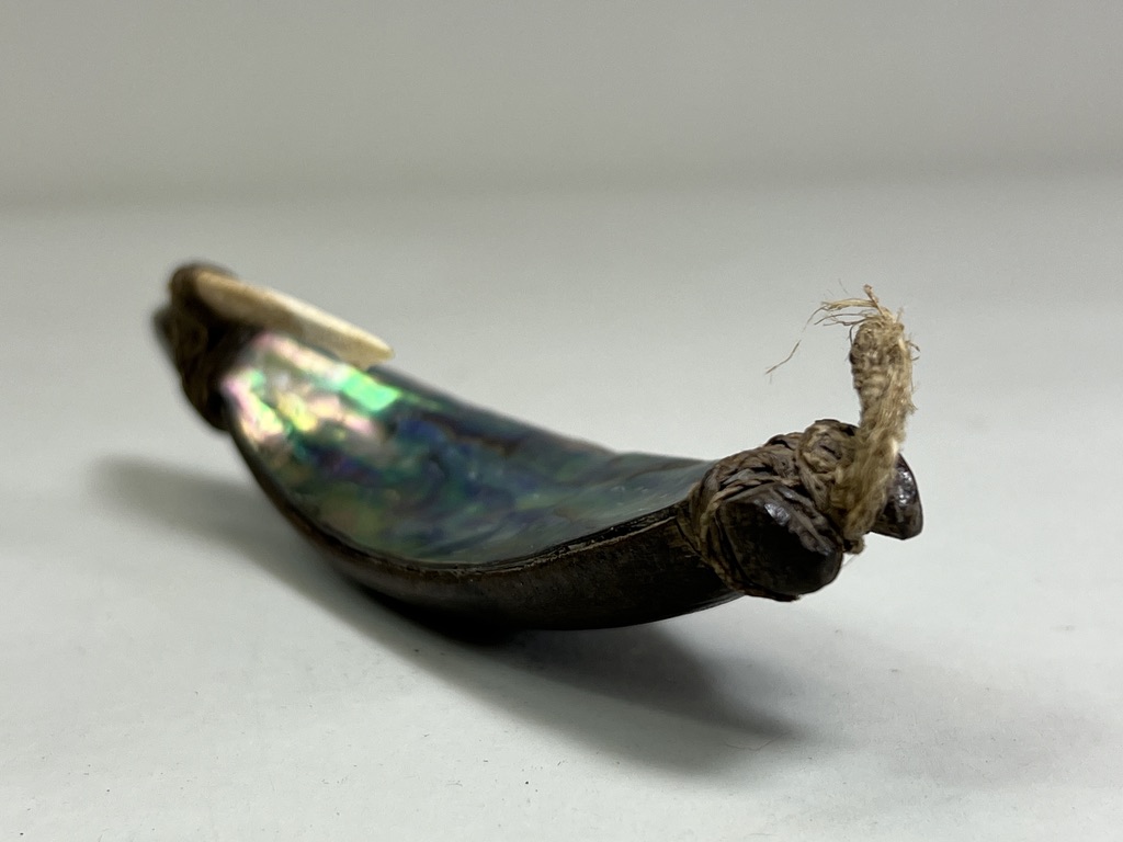 A Large Maori Fish Hook. New Zealand. Ca. 19th century.A good Maori fish lure made with wood, - Image 2 of 11