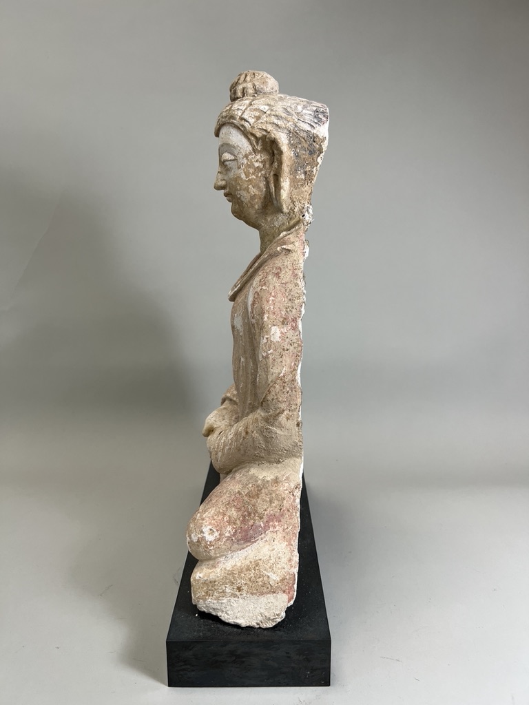 A Gandhara Buddha Figure. Ex Sotheby's. 5th/4th Century BC.A rare and extraordinary stucco - Image 4 of 6