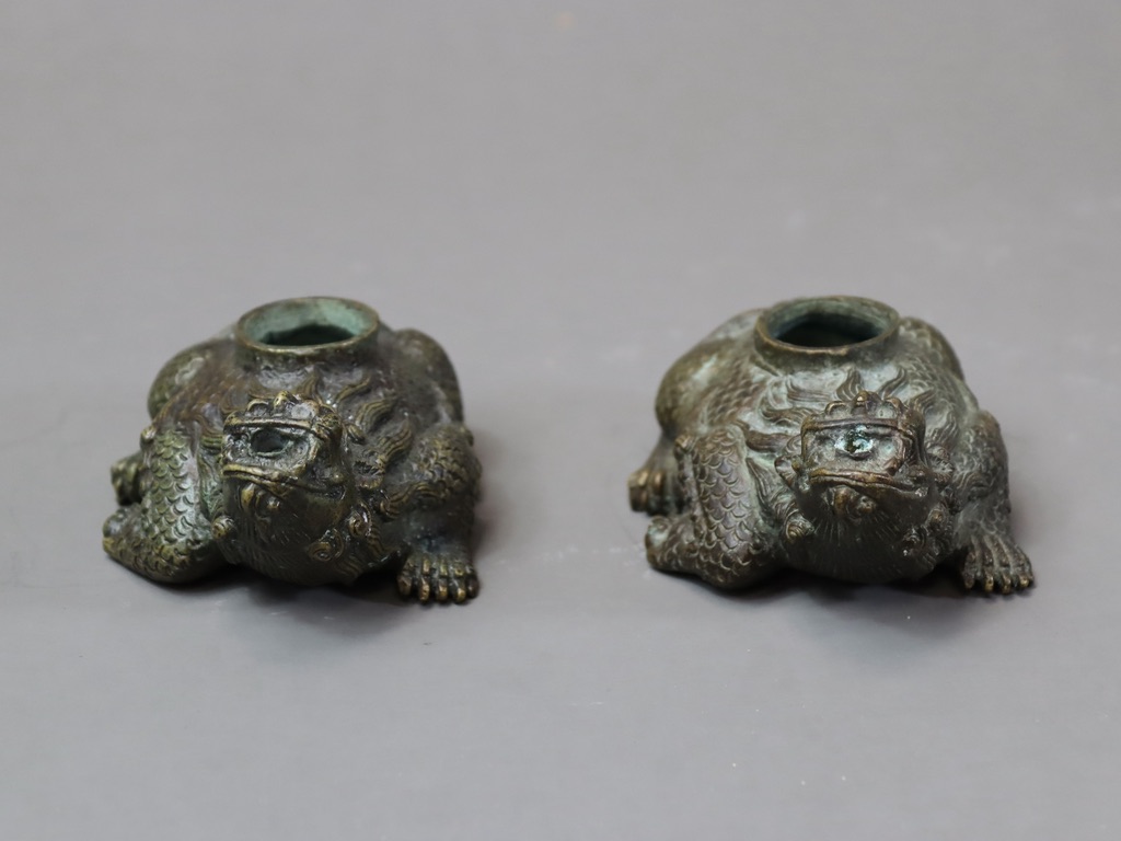 A Pair of Bronze Chimera WaterdroppersA Pair of Bronze Chimera Waterdroppers L:10.5gm, Weight: 429g, - Image 7 of 7