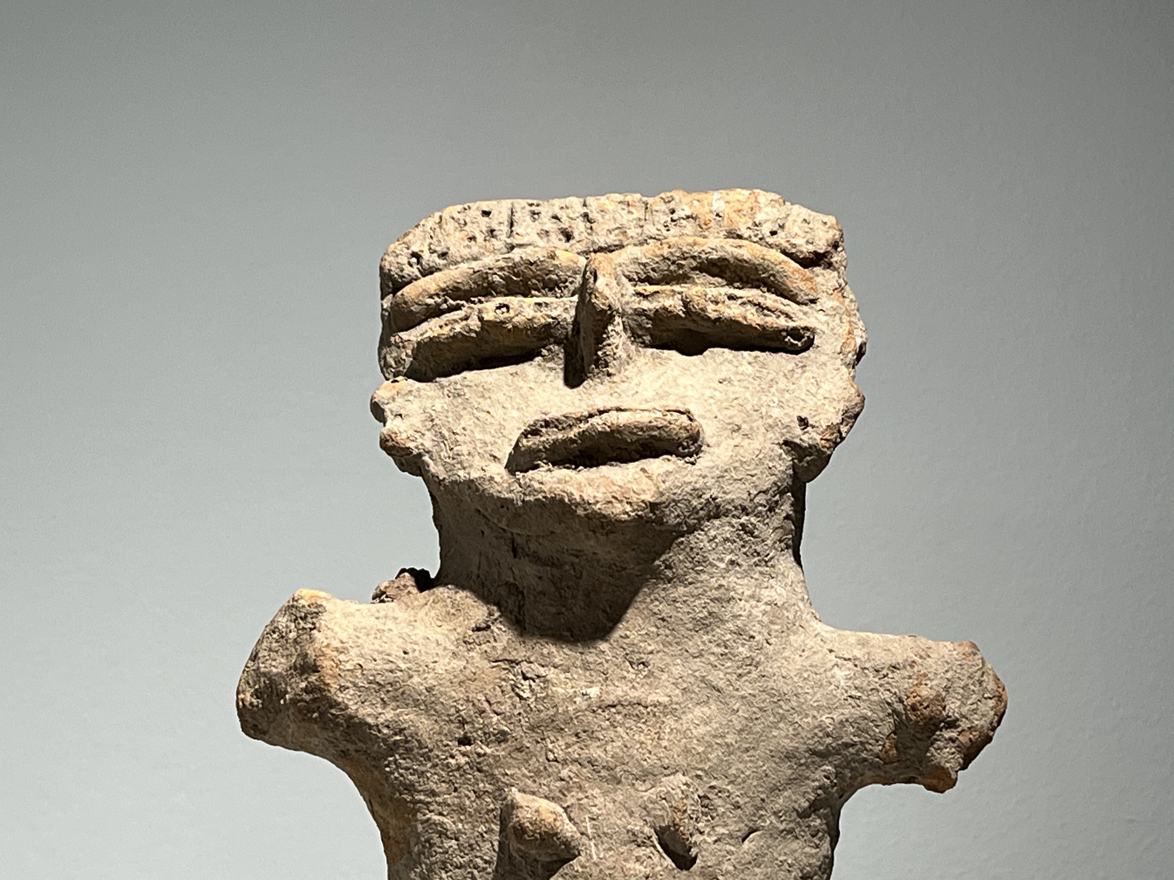 A Mezcala Culture female figure, Mexico, ca. 700-200 BC.Large terracotta figure depicted with - Image 2 of 6