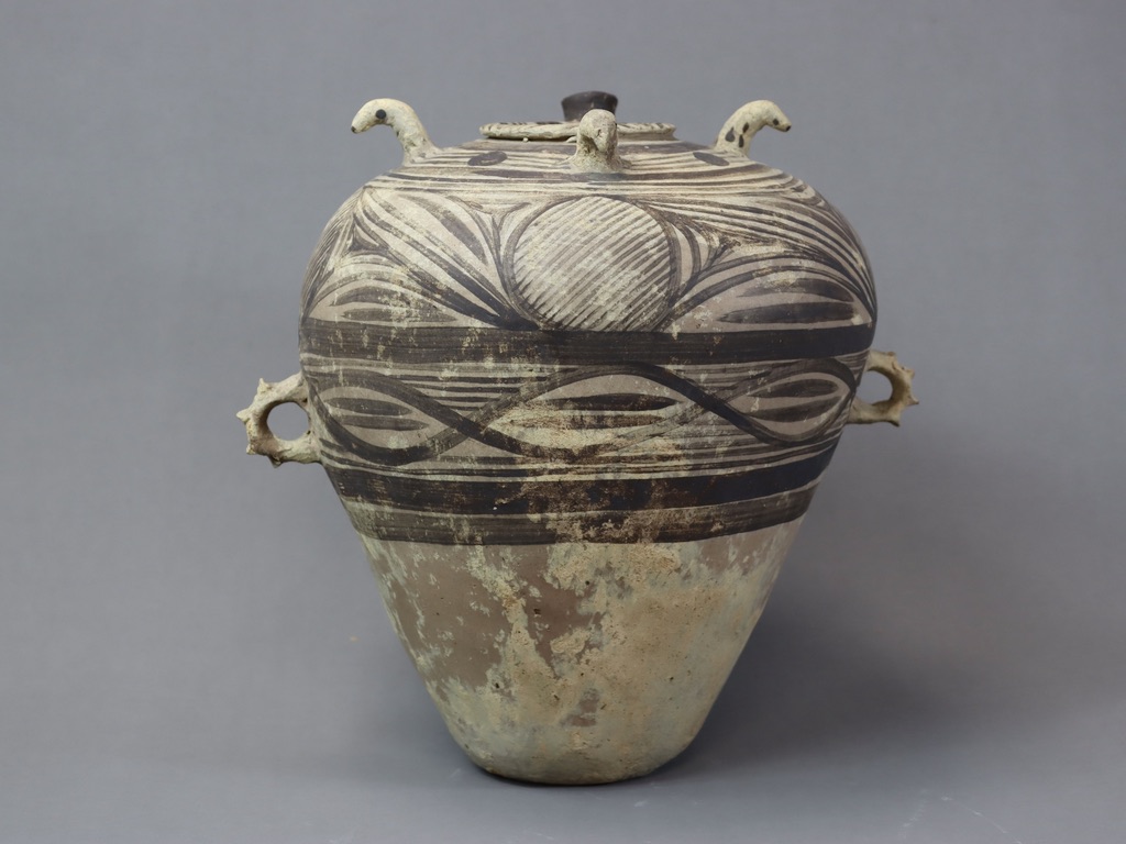 A Painted Pottery Jar, Majiayao cultureA painted pottery storage jar, Late Neolithic period, - Image 5 of 7