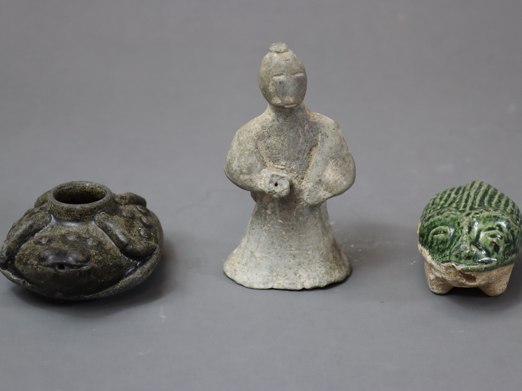 A Miniature Pottery Figure, Han dynasty, together with a Sawankhalok stoneware toad waterdropper, - Image 2 of 7