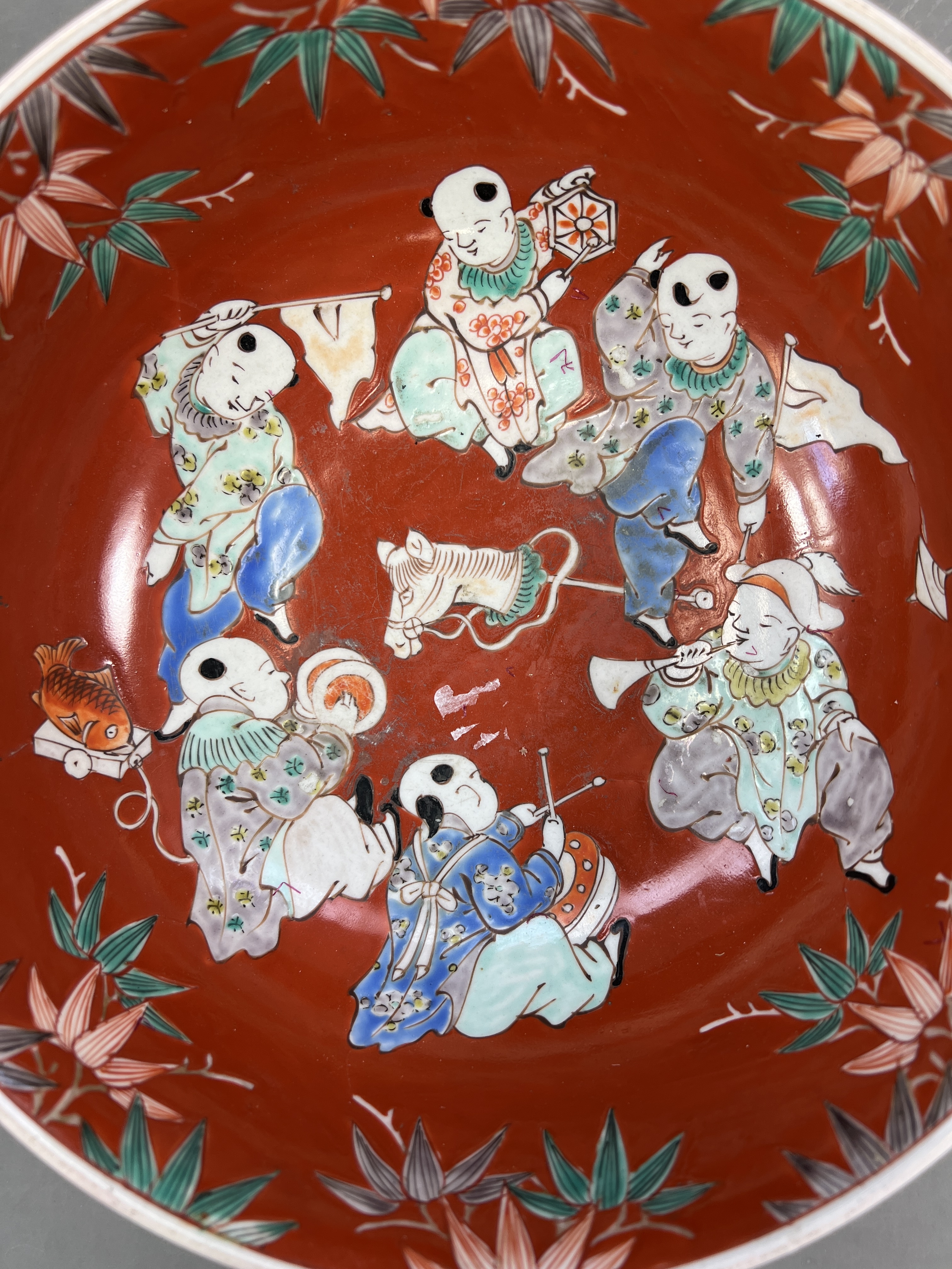 Four Japanese porcelain items, 19th centuryJapanese porcelain, 19th century, the four attractive - Image 3 of 23