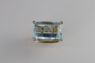 An Aquamarine set French ring, circa 1970s/80s, 18k gold, French marks.size M size M