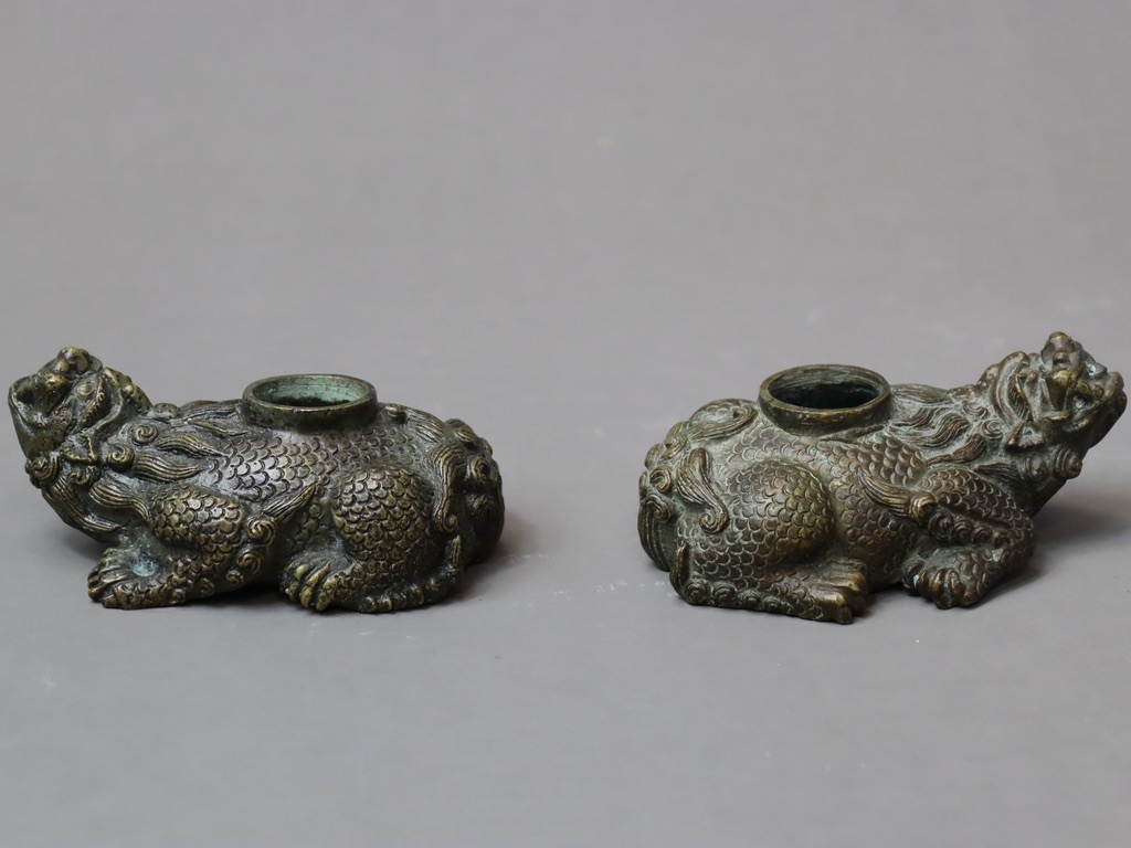 A Pair of Bronze Chimera WaterdroppersA Pair of Bronze Chimera Waterdroppers L:10.5gm, Weight: 429g, - Image 3 of 7