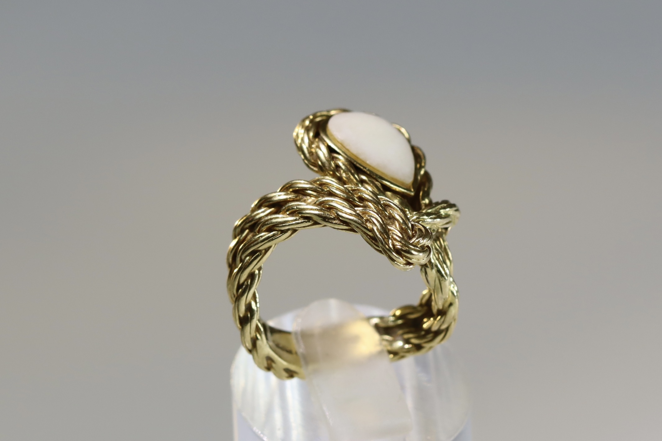 A Kutchinsky White Coral Ring set in 18k Gold, signed in full.dated 1975 size j size j - Image 4 of 14