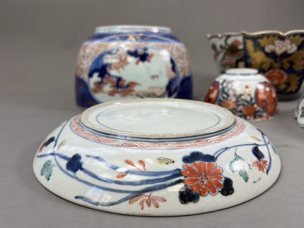 Five Japanese Imari Wares,c.1700the attractive group comprising a tureen, a deep faceted bowl, a - Image 12 of 12