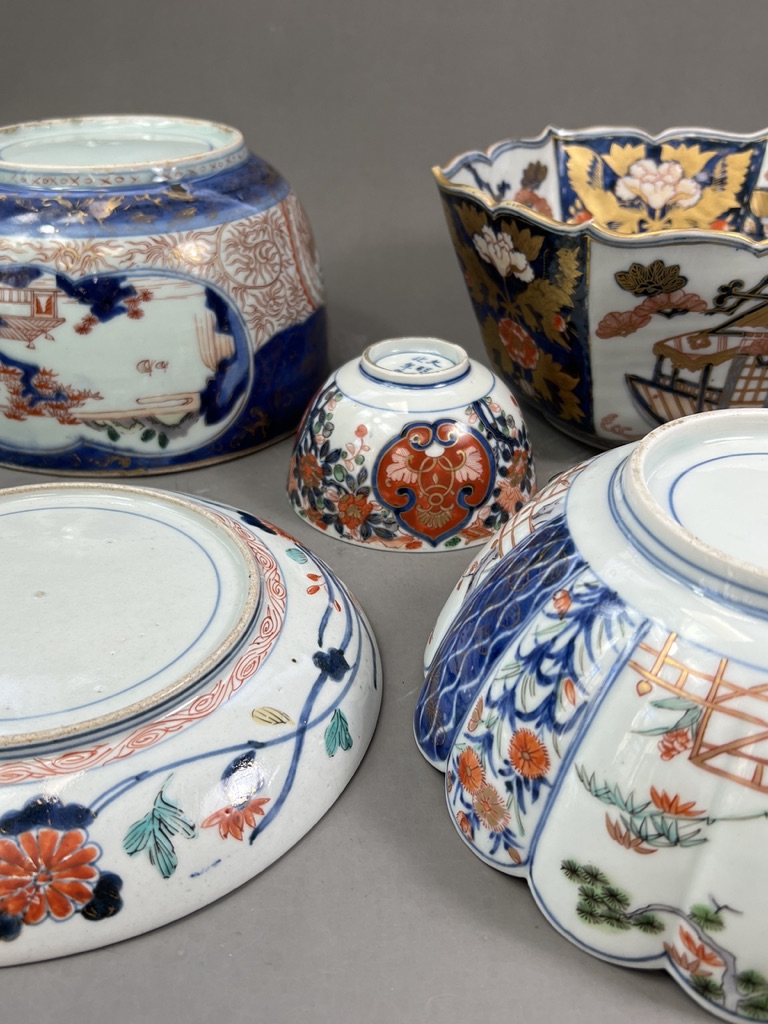 Five Japanese Imari Wares,c.1700the attractive group comprising a tureen, a deep faceted bowl, a - Image 4 of 12