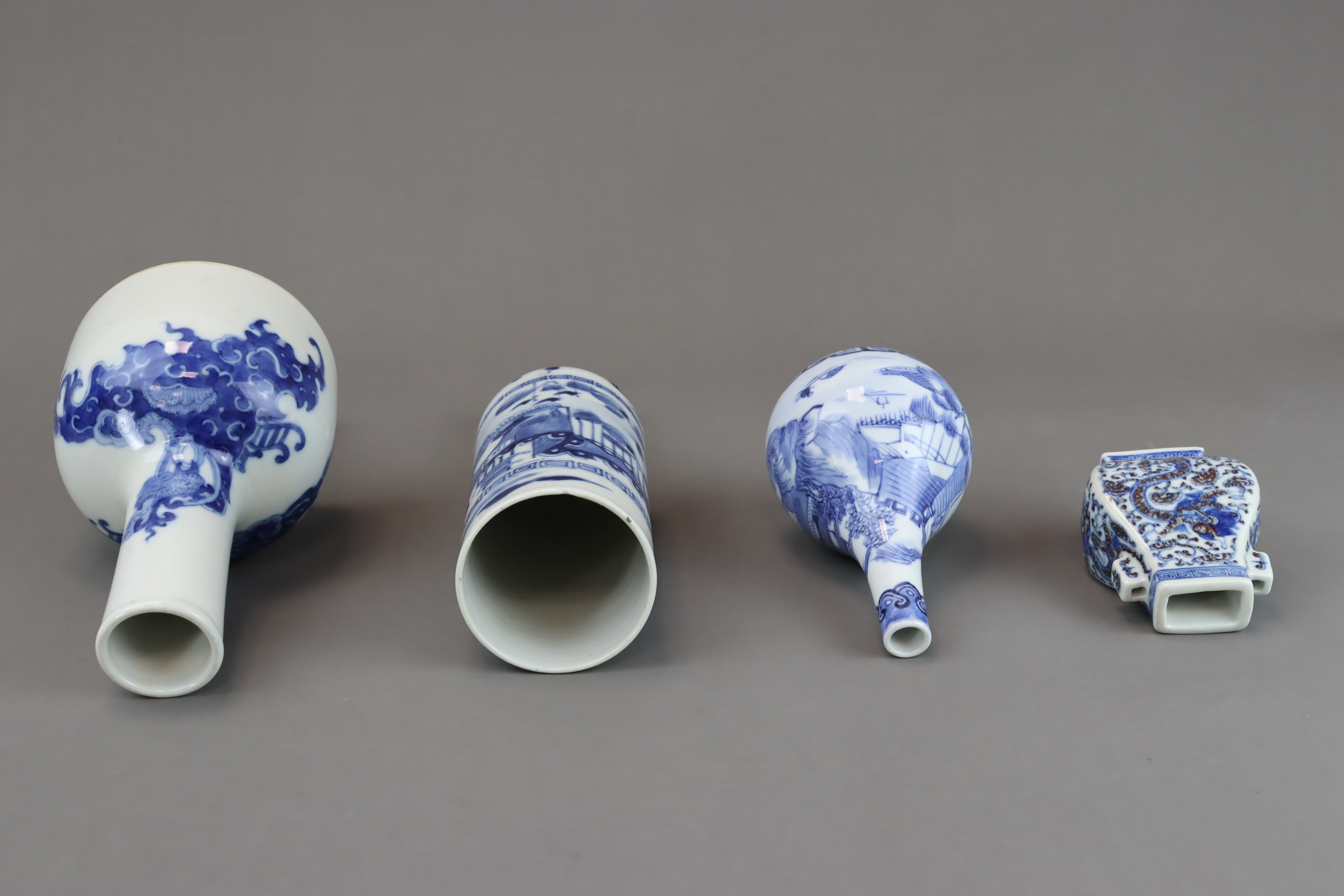 Four Blue and White Vases, 19th century - Image 3 of 6