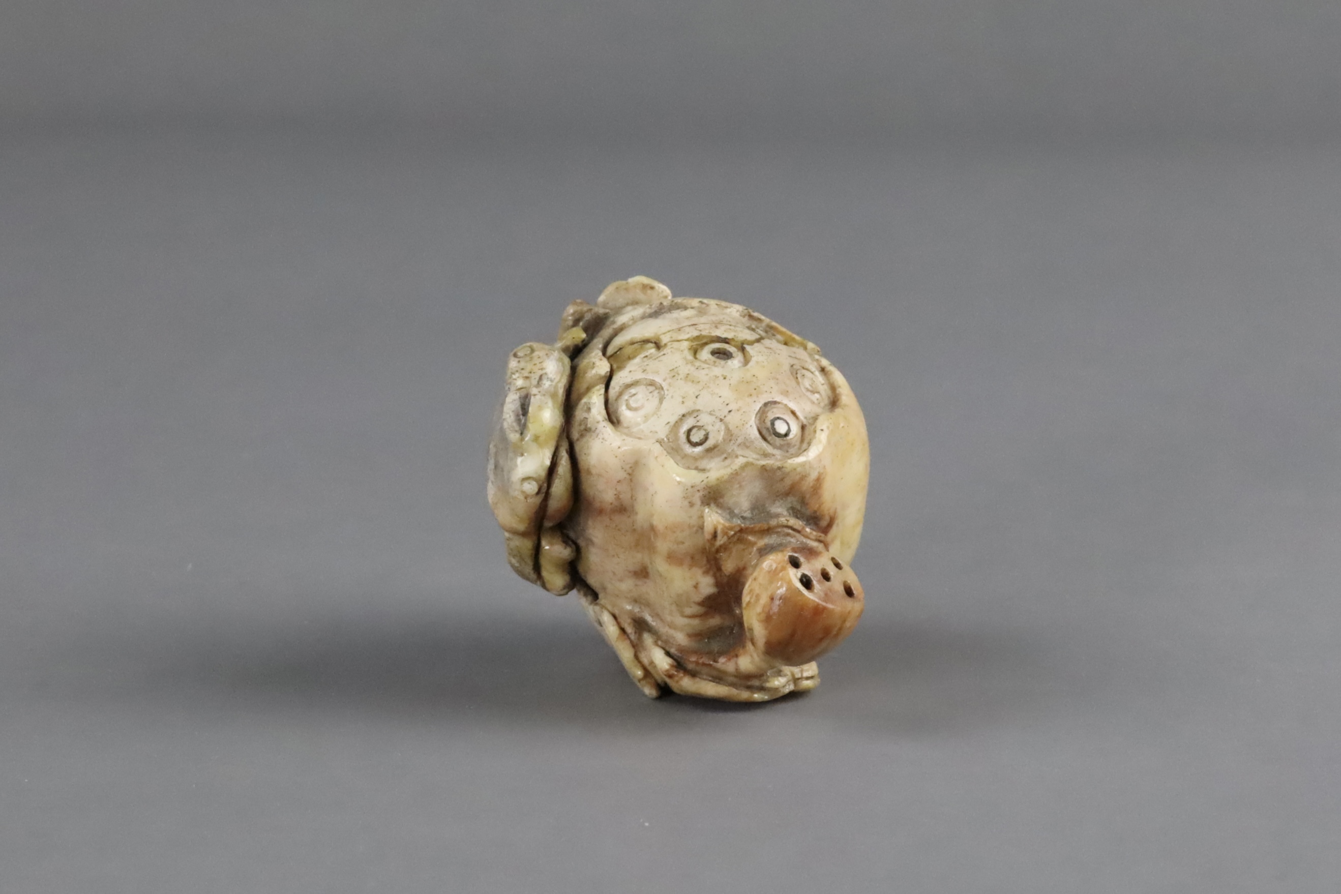 A Burnt Jade Lotus Pod Carving, Qing dynasty - Image 3 of 8