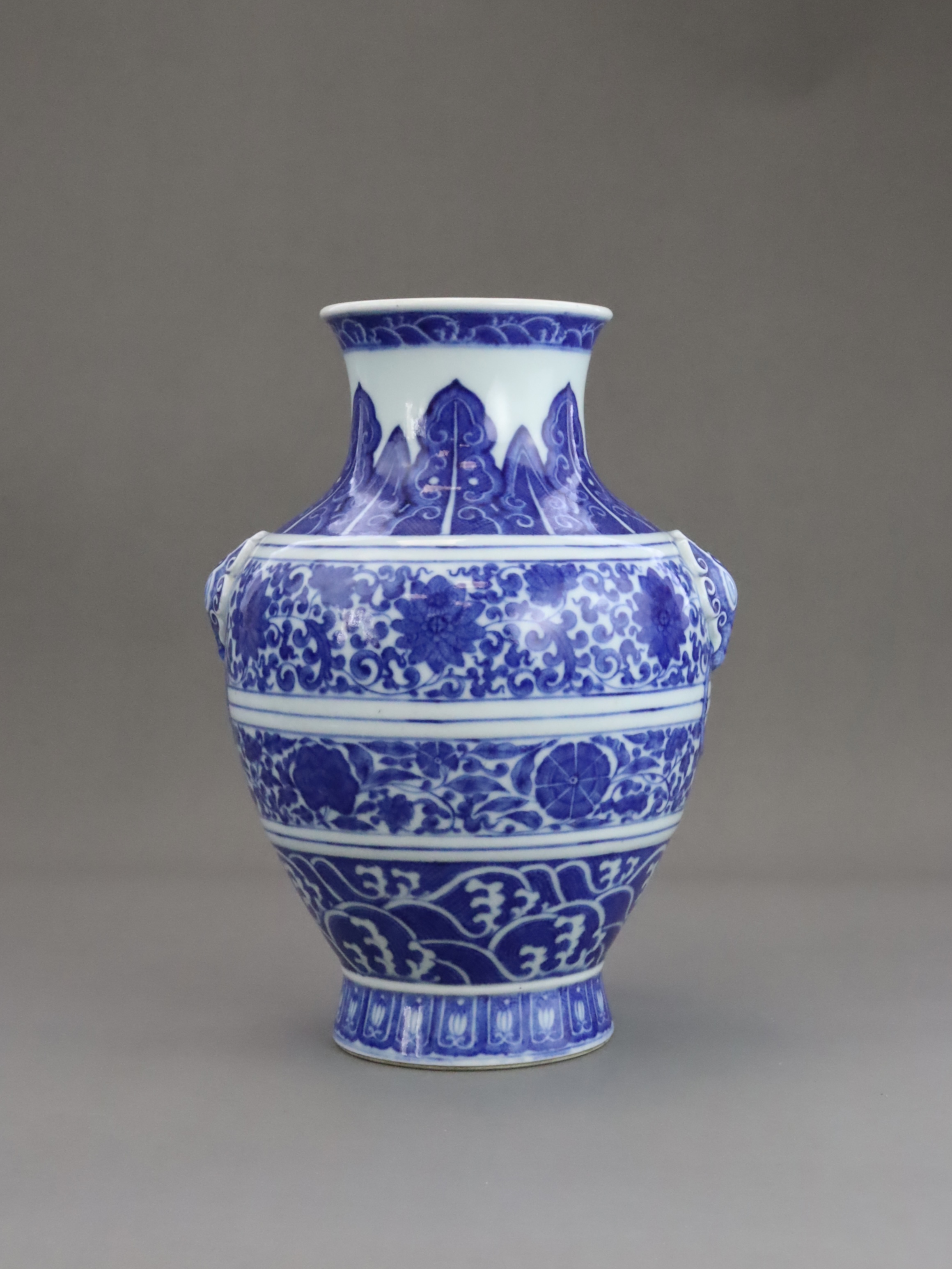 A Good Blue and White Ming style Vase, hu, six character seal mark of Qianlong, Qing dynasty, - Image 2 of 9