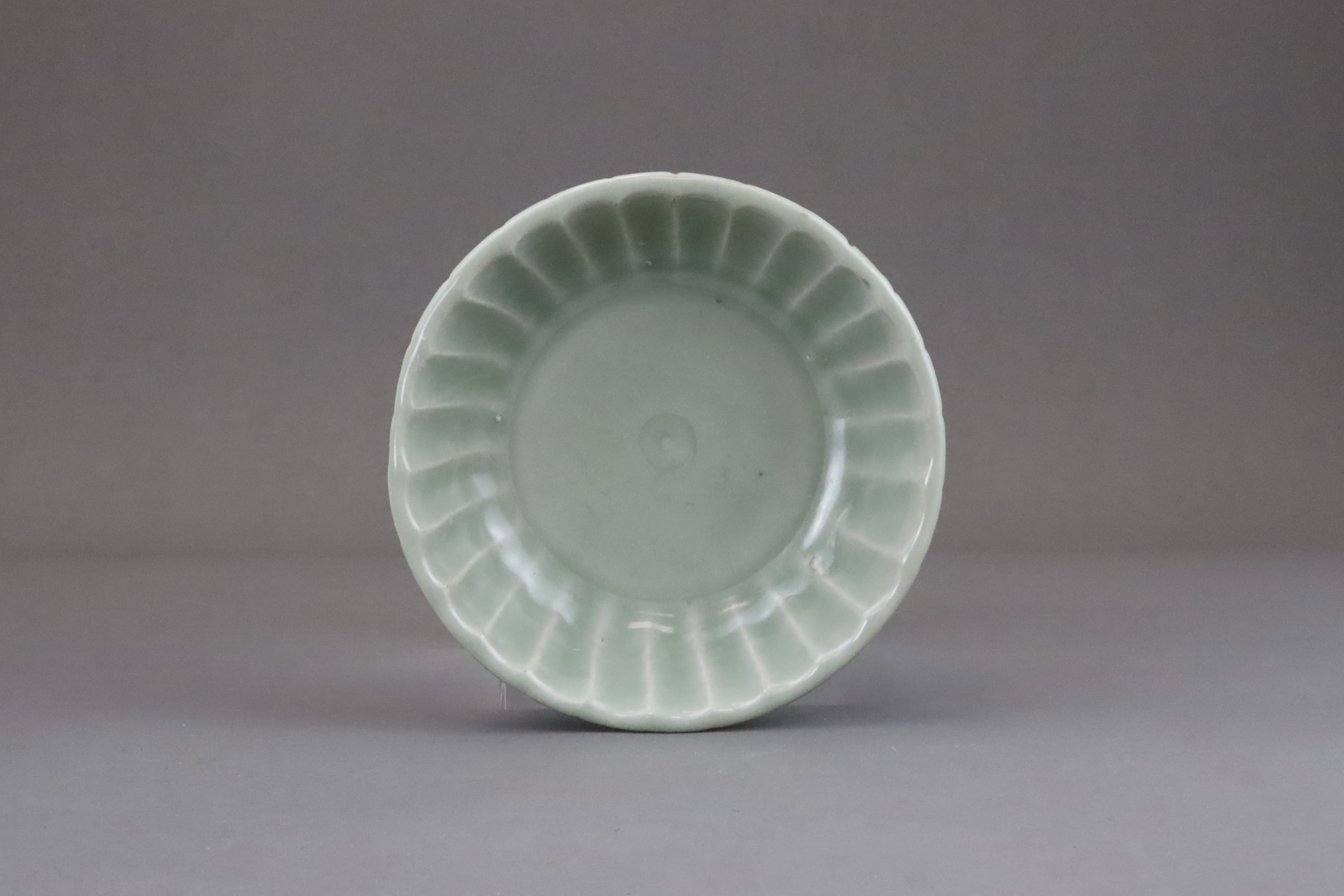 A Longquan Celadon Washer, Yuan dynasty or later - Image 4 of 6