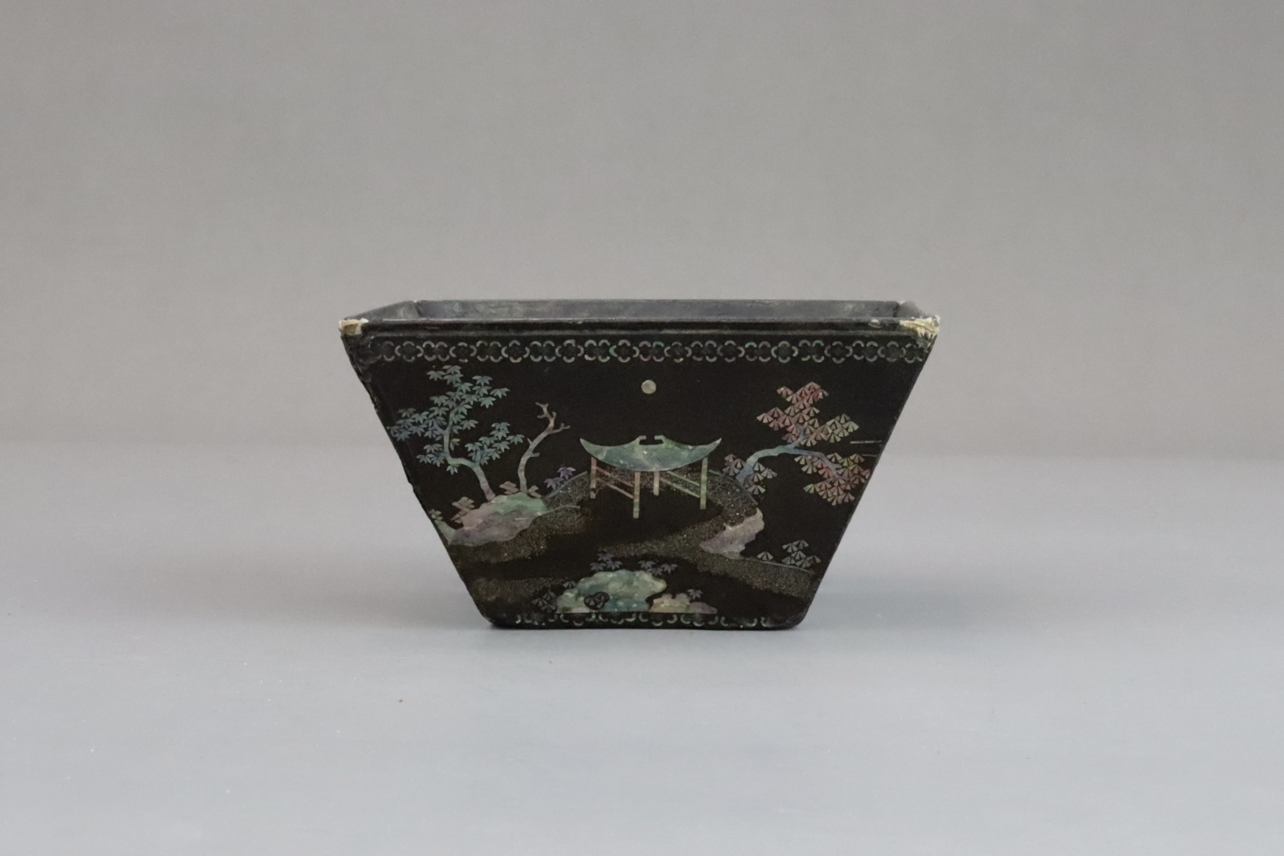 A 'mother-of-Pearl' Black Lacquer Square Cup, Kangxi - Image 3 of 7