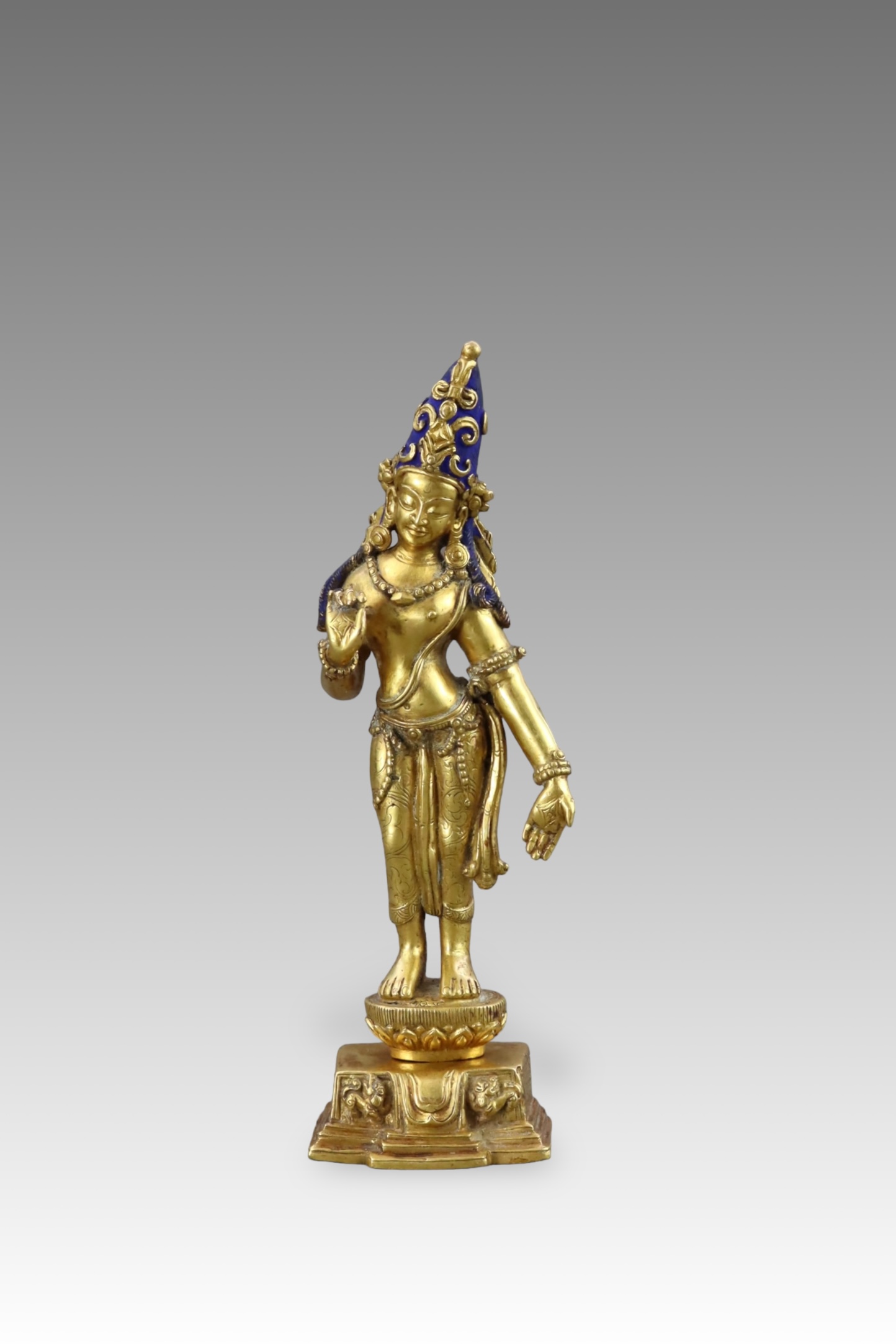 A Tibetan Gilt Bronze Figure of Padmapani, 18/19th century