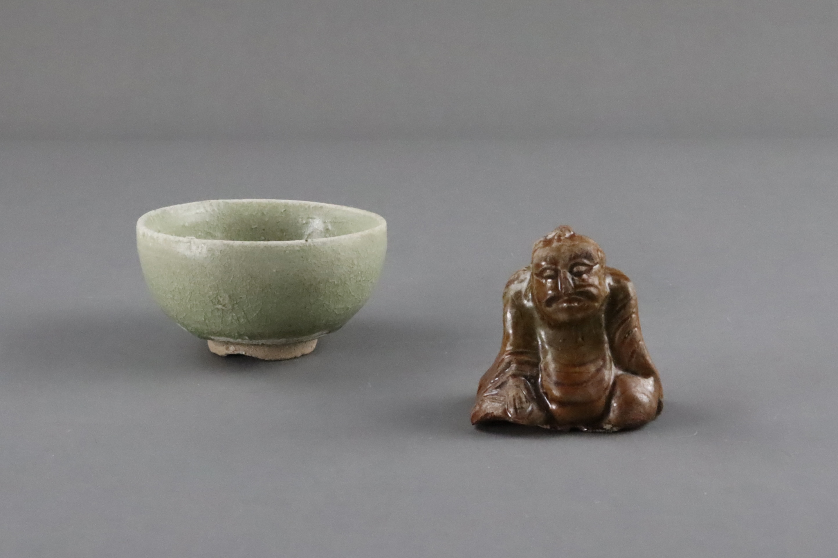 An Amber-glazed Figure and A Celadon Cup, Han dynasty and Sui dynasty - Image 7 of 9