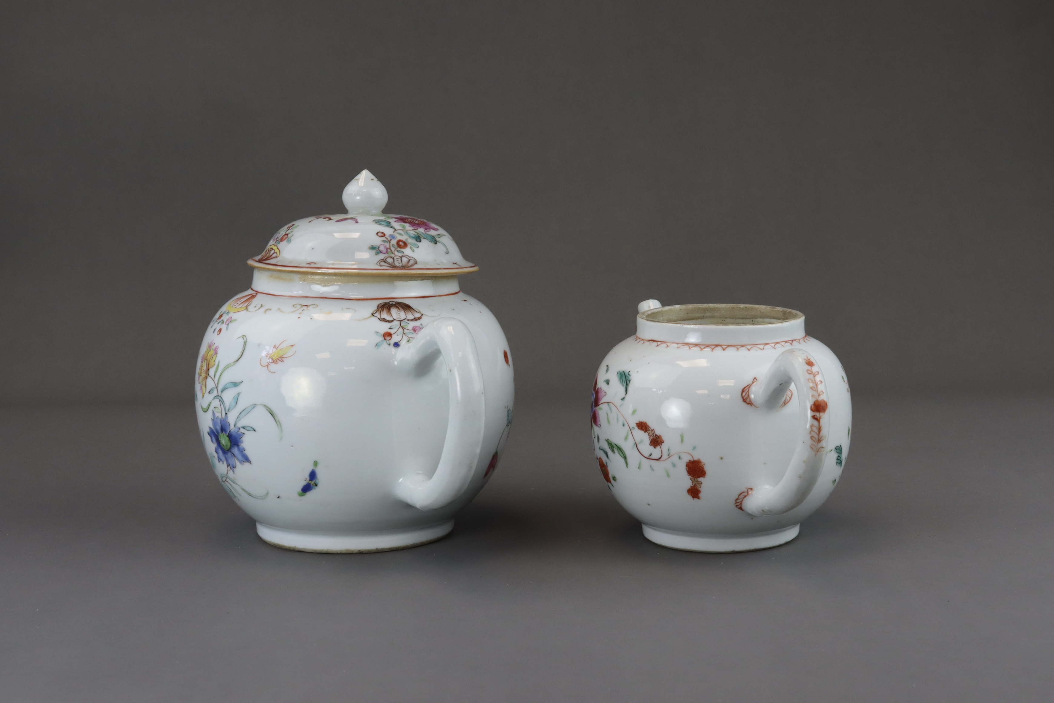 Two 'famille rose' Floral Teapots and Lid, Qinglong - Image 5 of 8