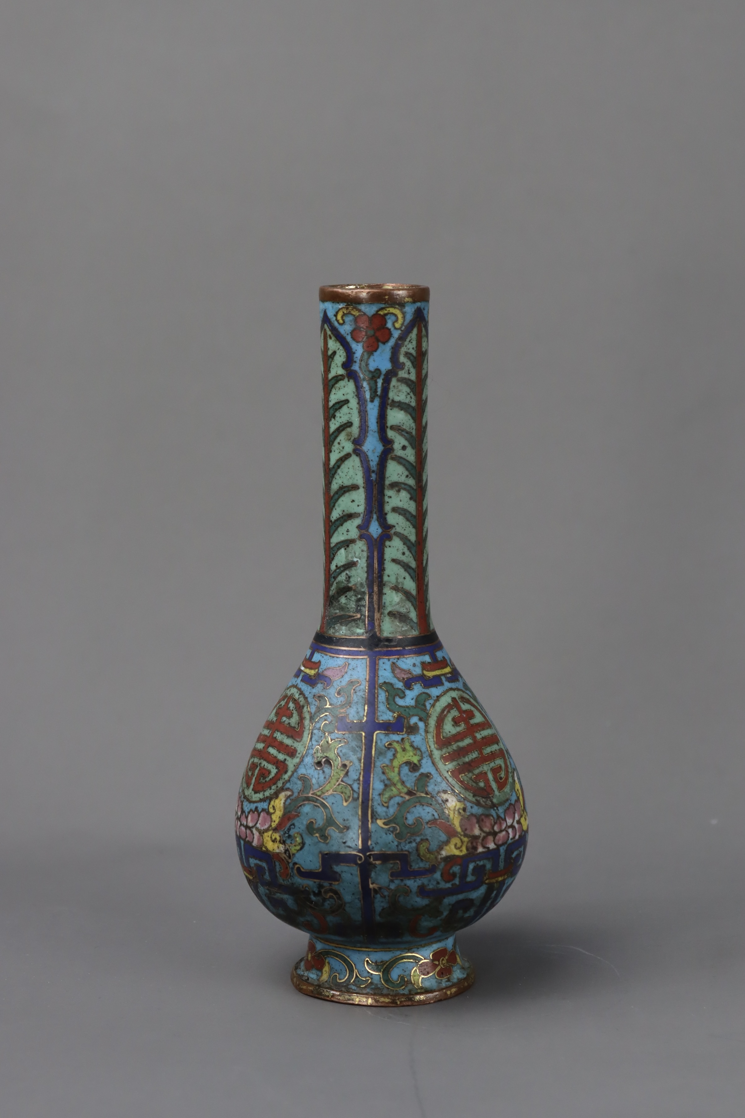 A Cloisonne Bottle Vase, Qianlong, - Image 2 of 7