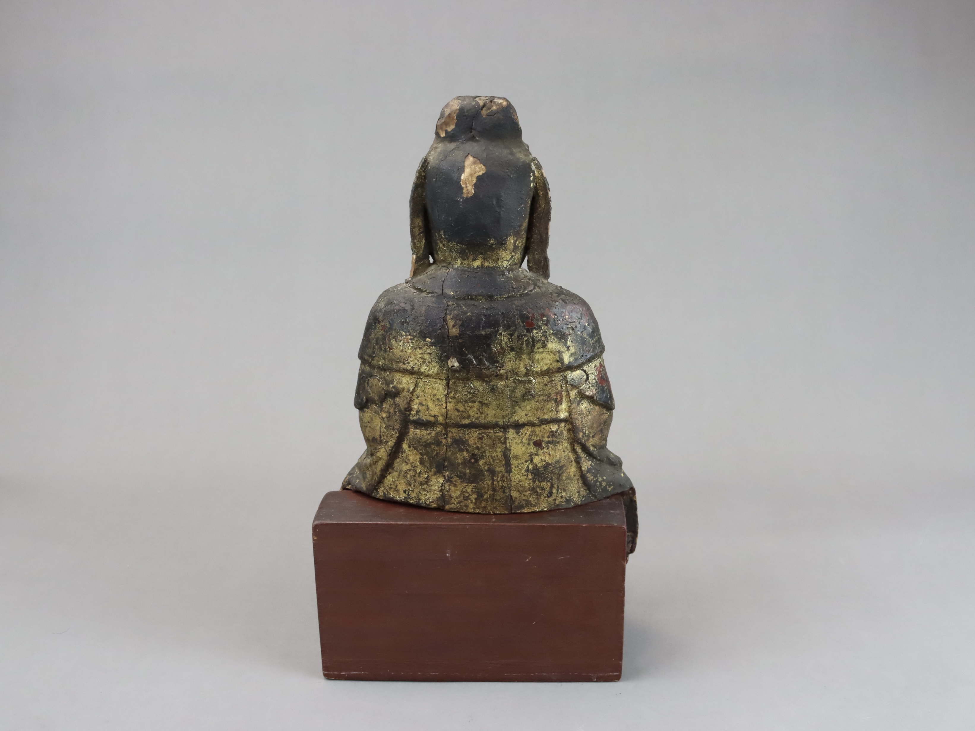 A Gilt lacquered Wood Seated Dignitary, Ming dynasty, - Image 2 of 6