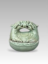 A Celadon Double Dragon Box and Cover, Qing dynasty