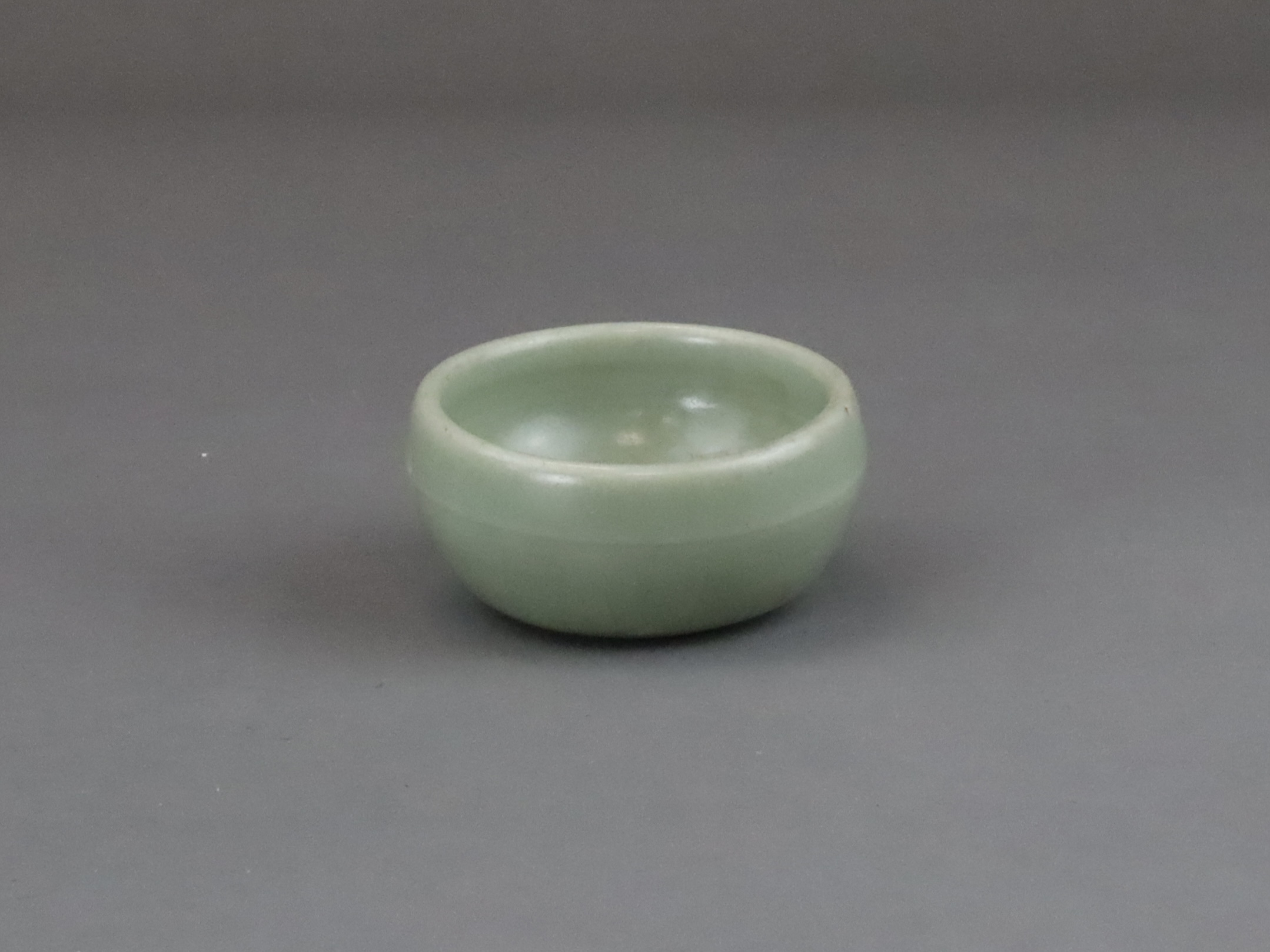 A Longquan Celadon Cup, Yuan dynasty - Bild 5 aus 9