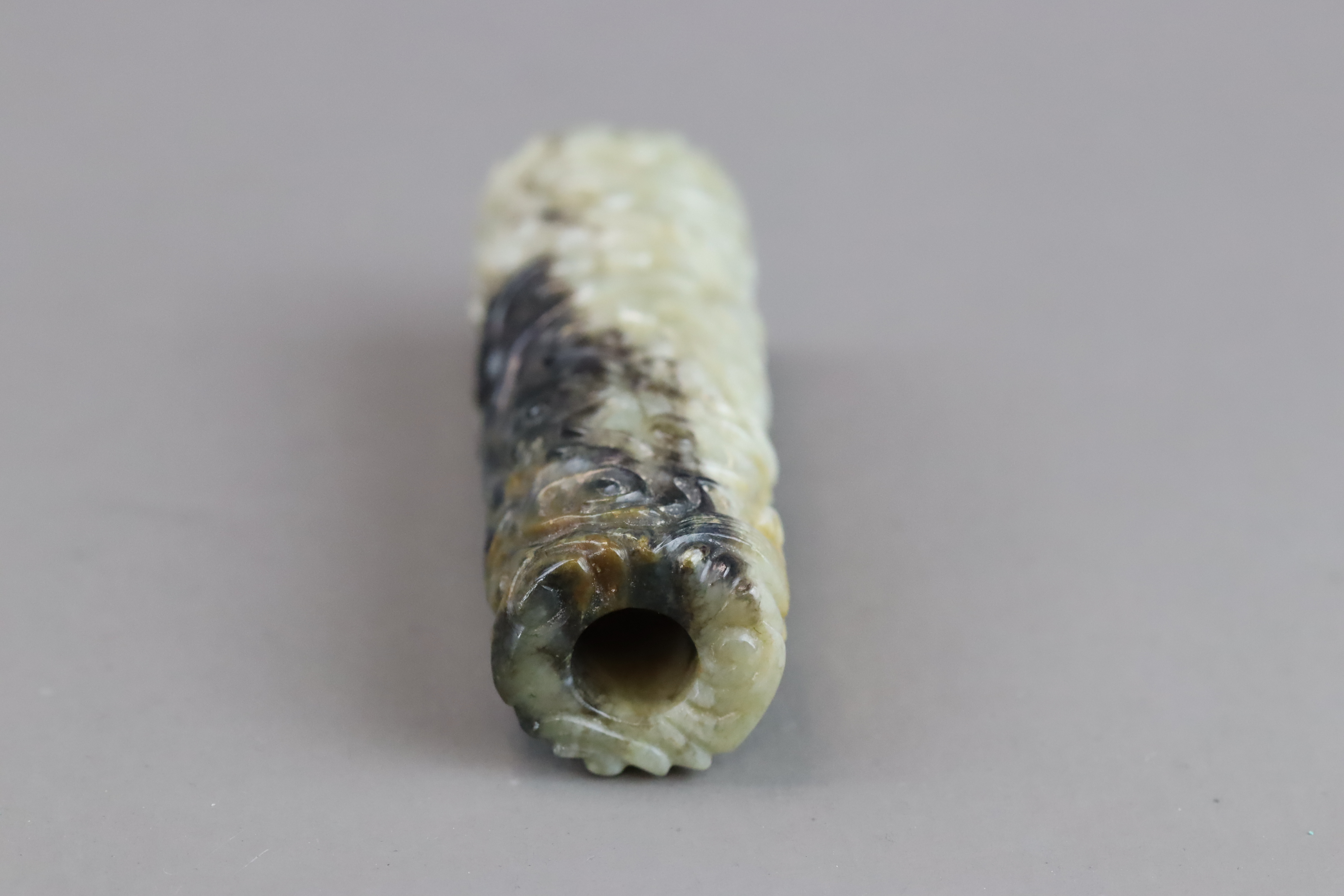 A Black and Celadon Jade Cylinder carved with  Chilong, Ming dynasty - Image 9 of 9
