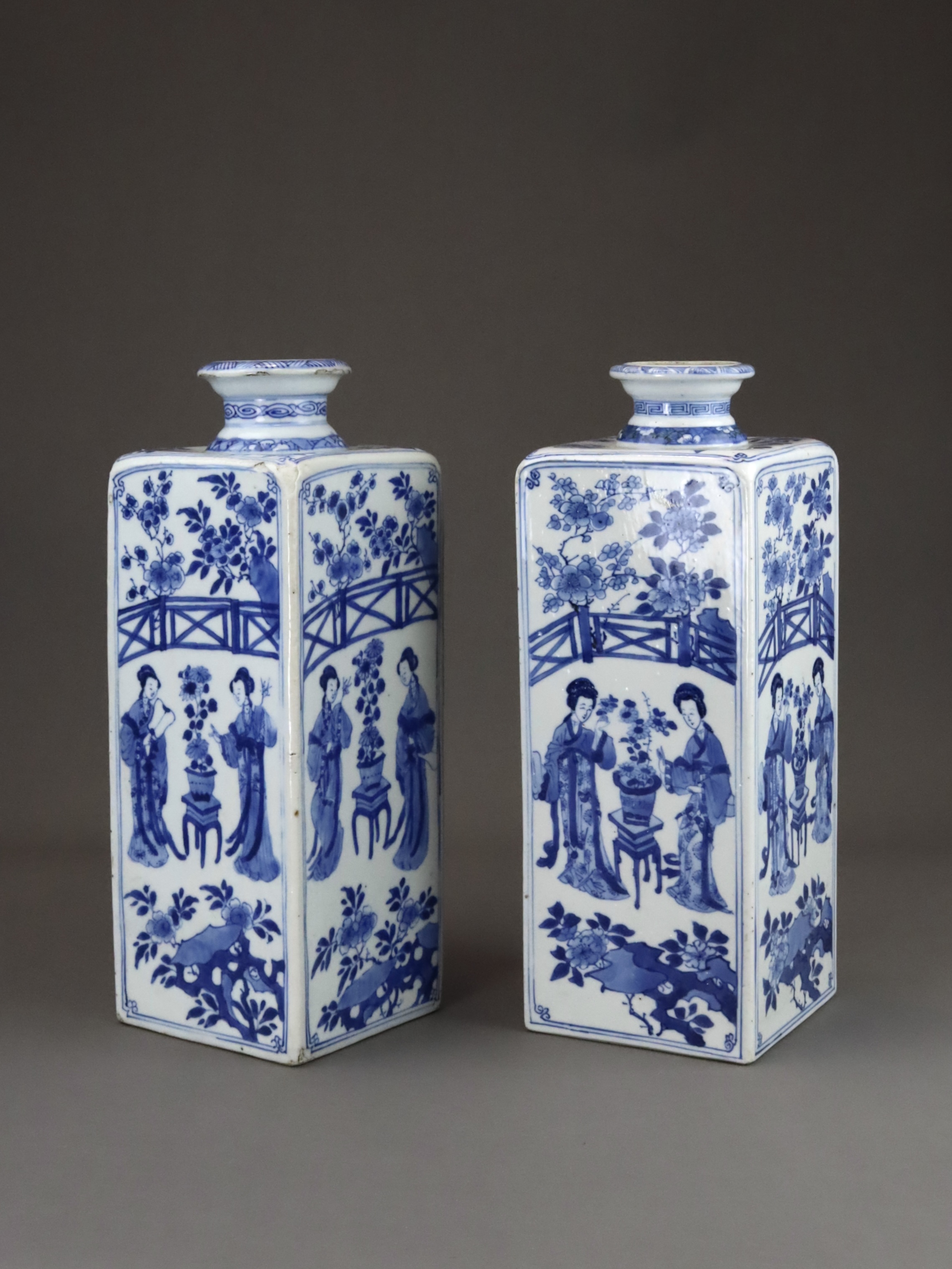 A Good Pair of Blue and White Square  Bottles with Ladies, Kangxi, - Image 7 of 9