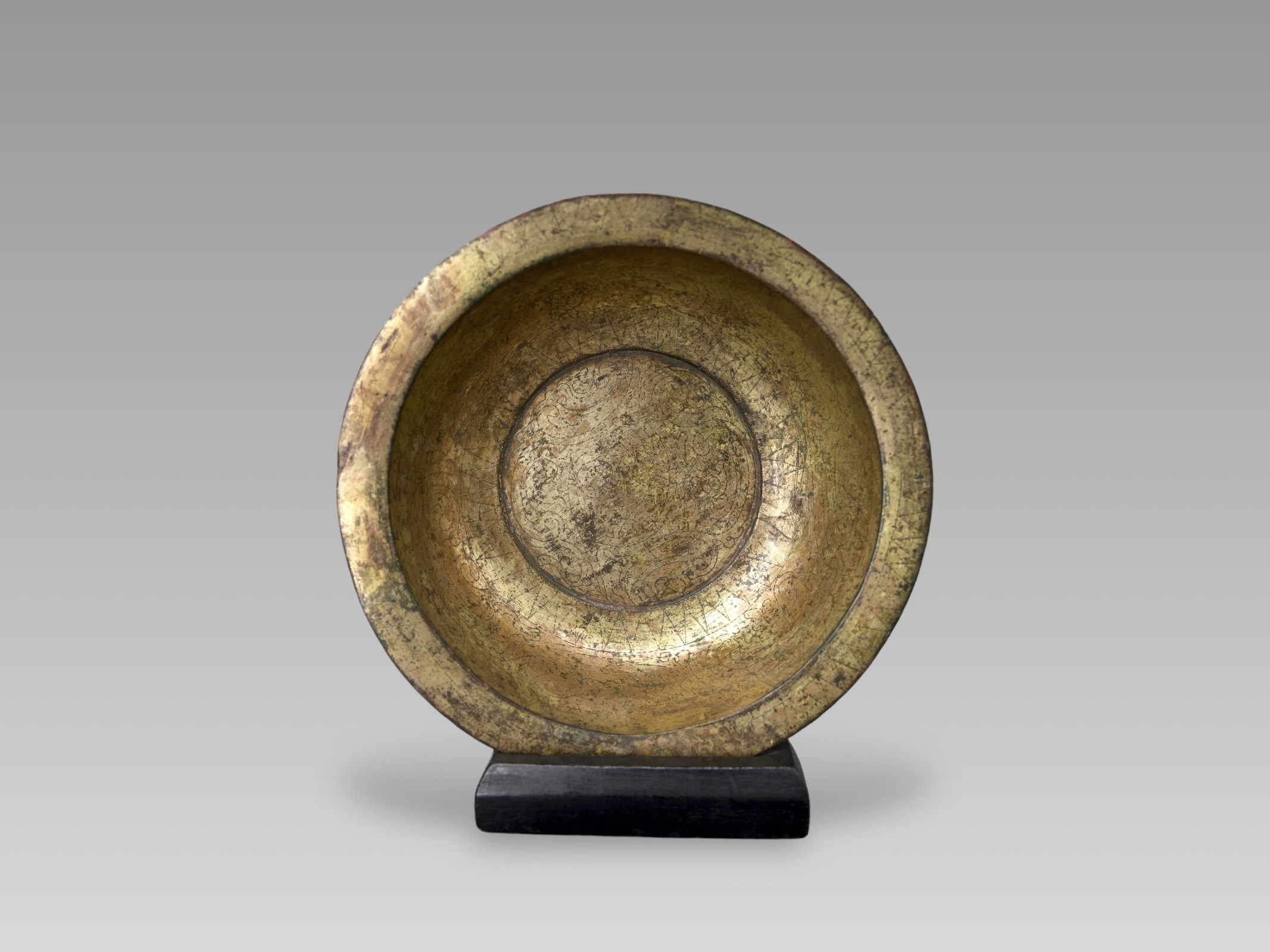 A Gilt Bronze Small Basin, Han dynasty