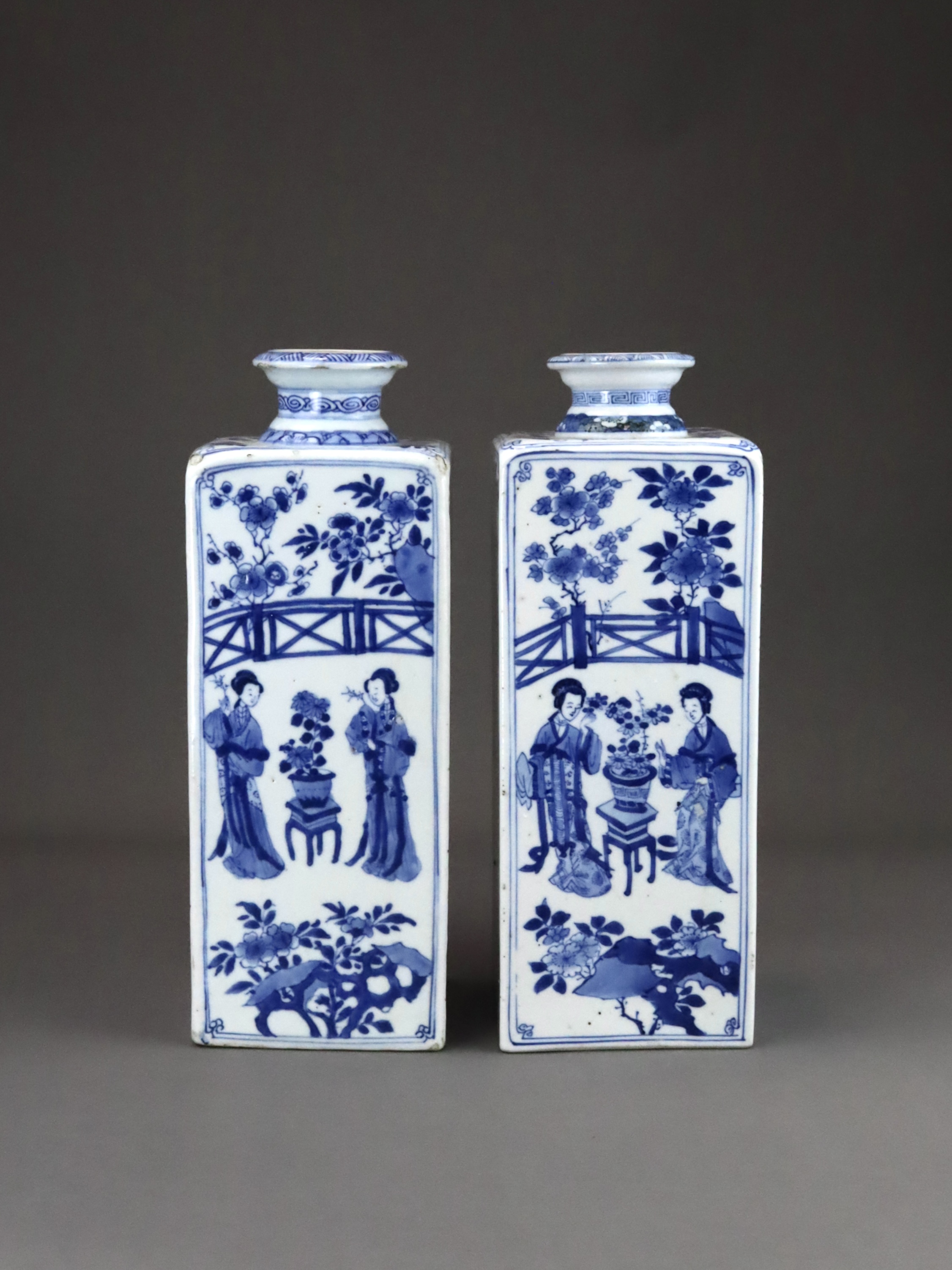 A Good Pair of Blue and White Square  Bottles with Ladies, Kangxi, - Image 5 of 9