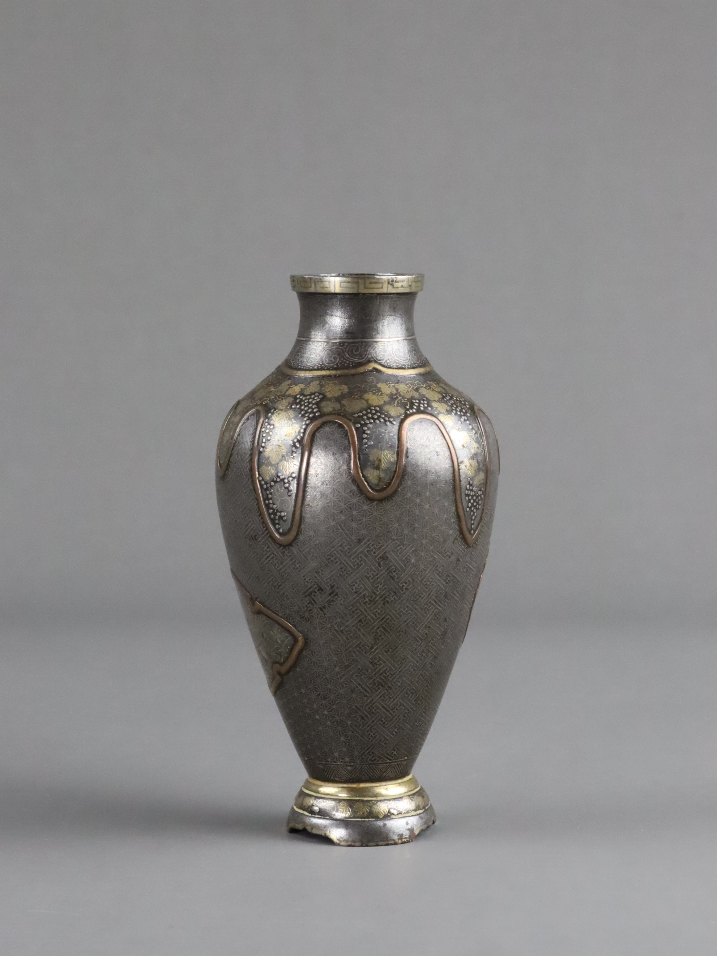 A Good Japanese Komai Vase, Meiji period, - Image 4 of 10