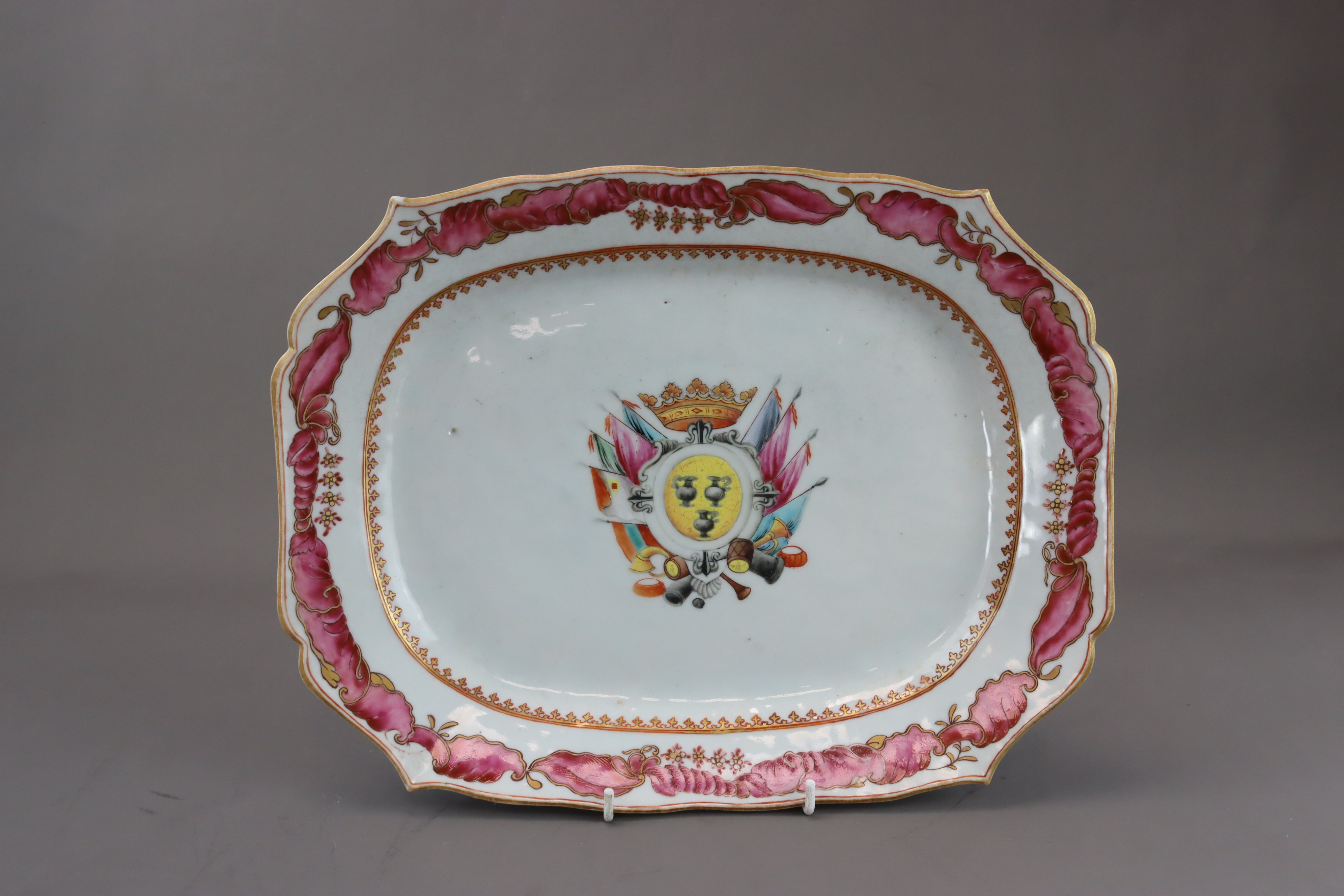 A 'famille rose' Armorial Meatdish, Qianlong - Image 2 of 6