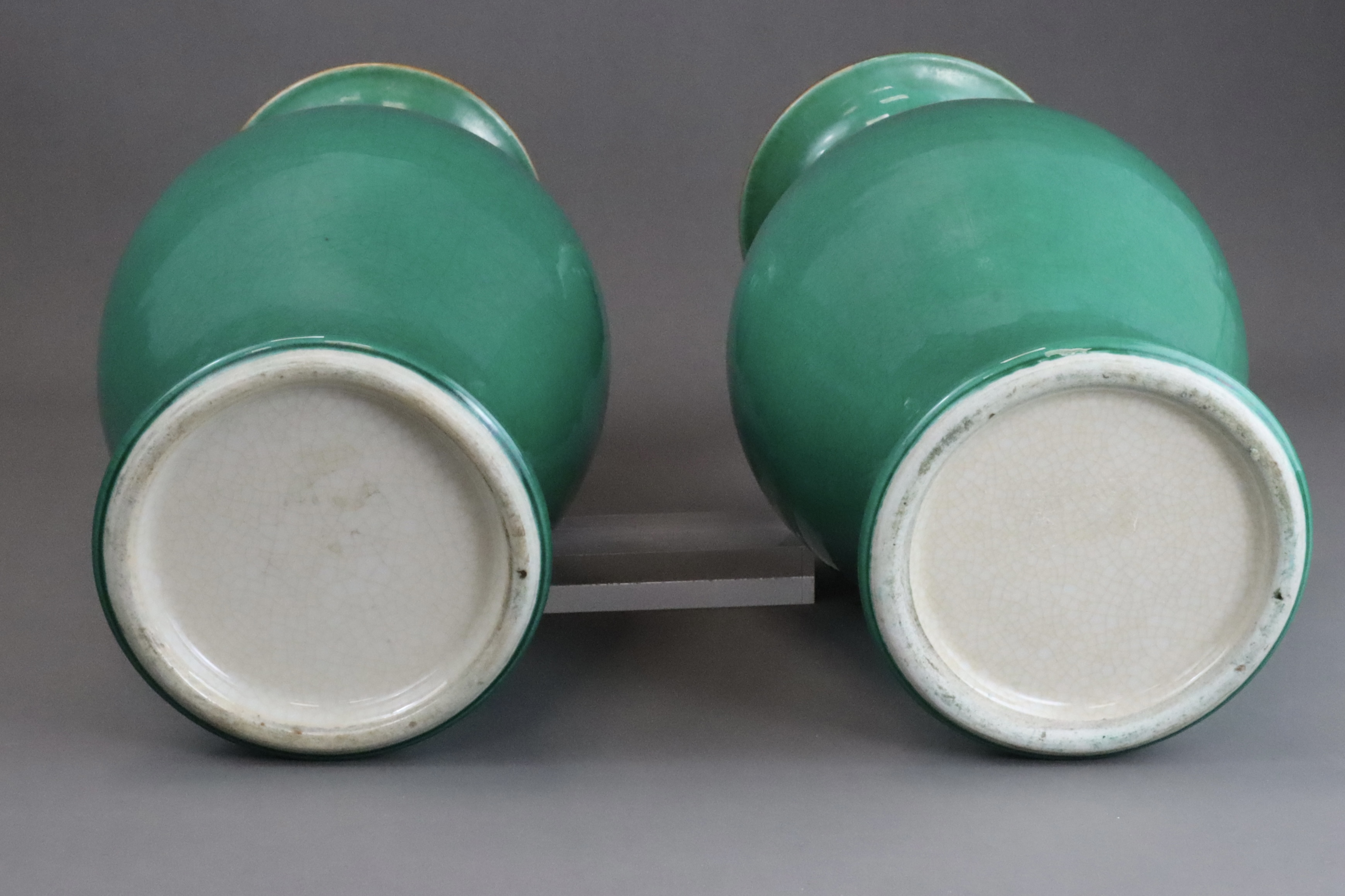 A Pair of Apple Green Vases, 19th century - Image 5 of 5