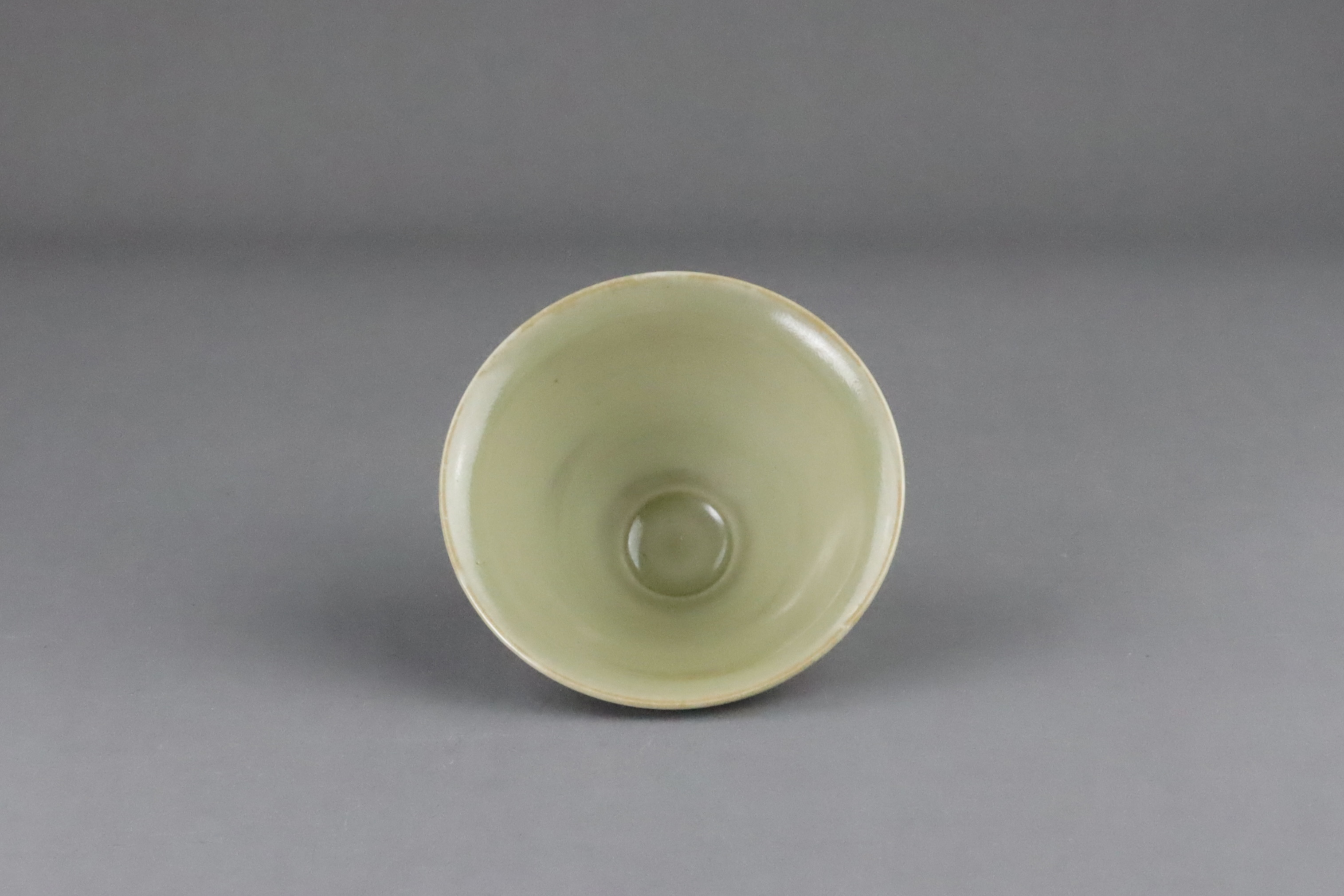 A Fine Yaozhou Celadon Conical Bowl, Song dynasty - Image 3 of 11