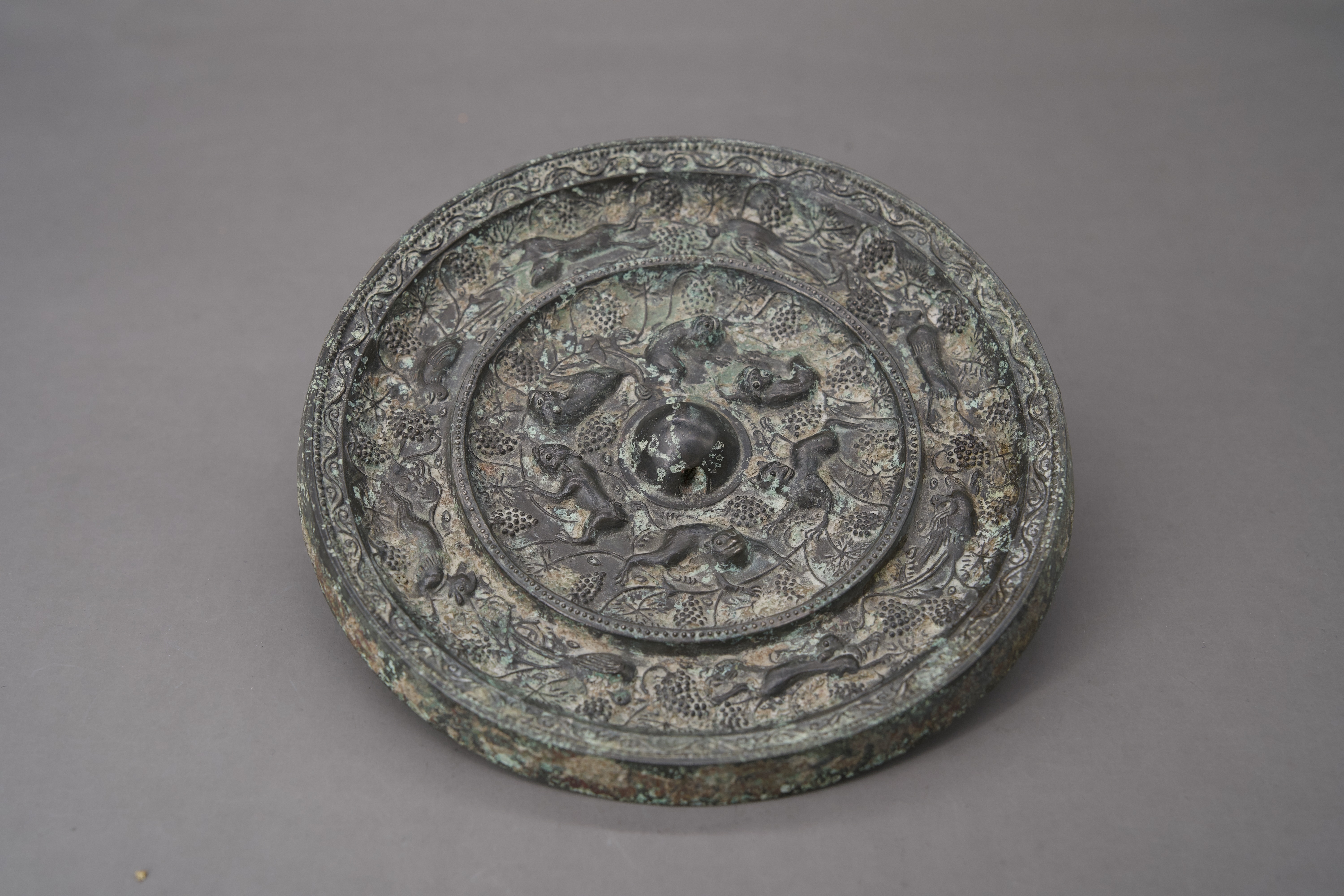 A Bronze 'lion and grapevine' Mirror,possibly Tang - Image 5 of 9