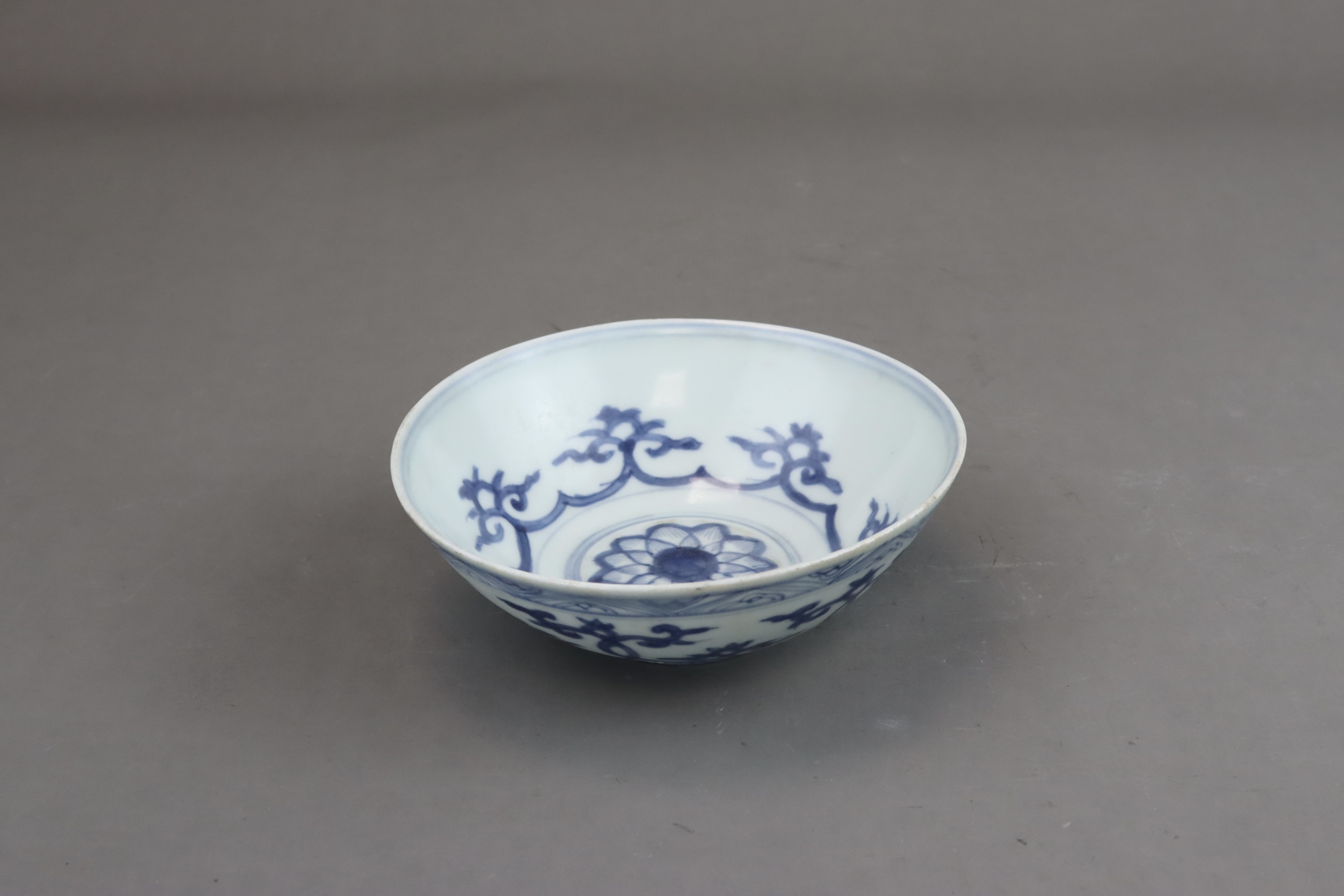 An unusual Blue and White Shallow Bowl, late Ming dynasty, - Image 7 of 7