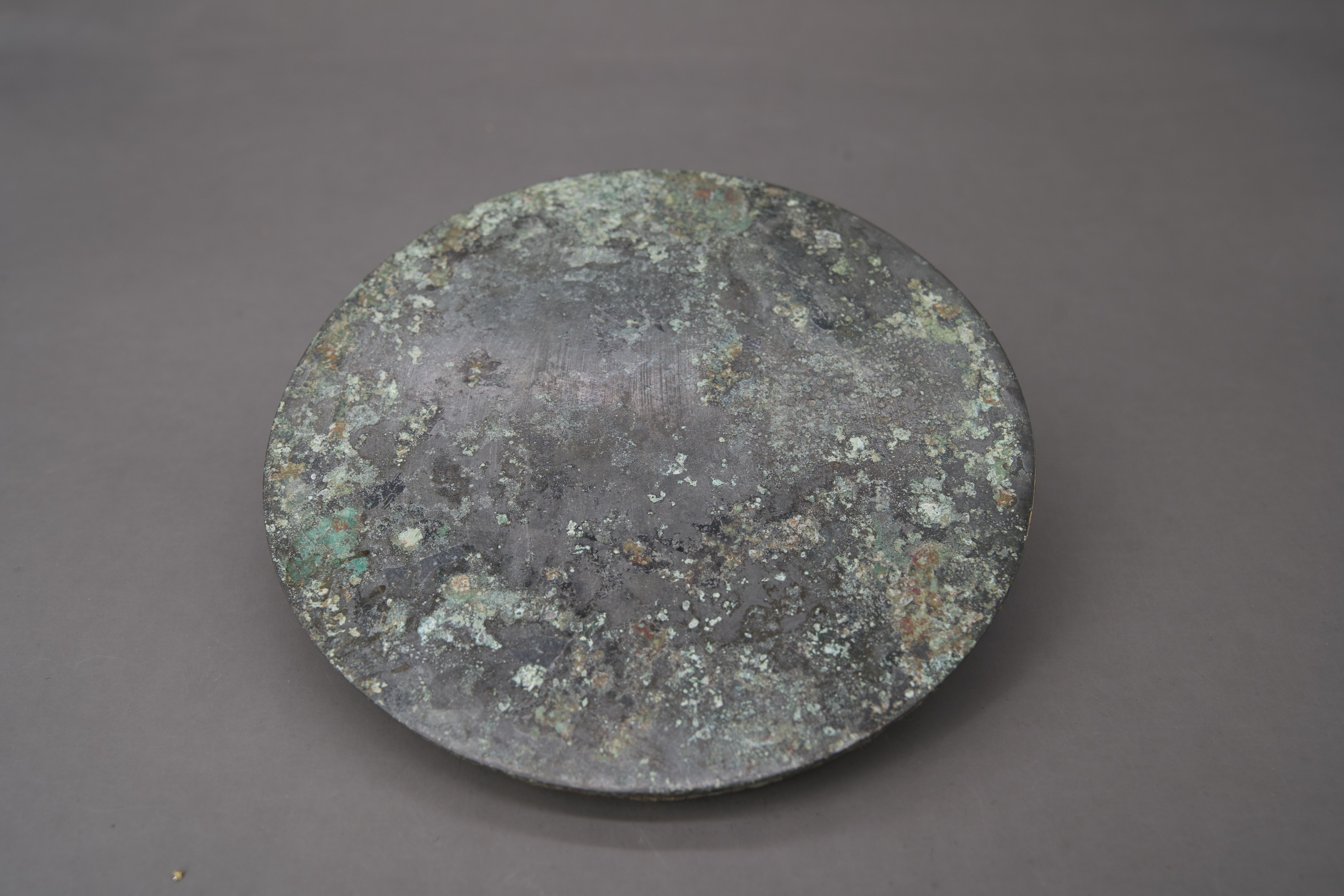 A Bronze 'lion and grapevine' Mirror,possibly Tang - Image 3 of 9