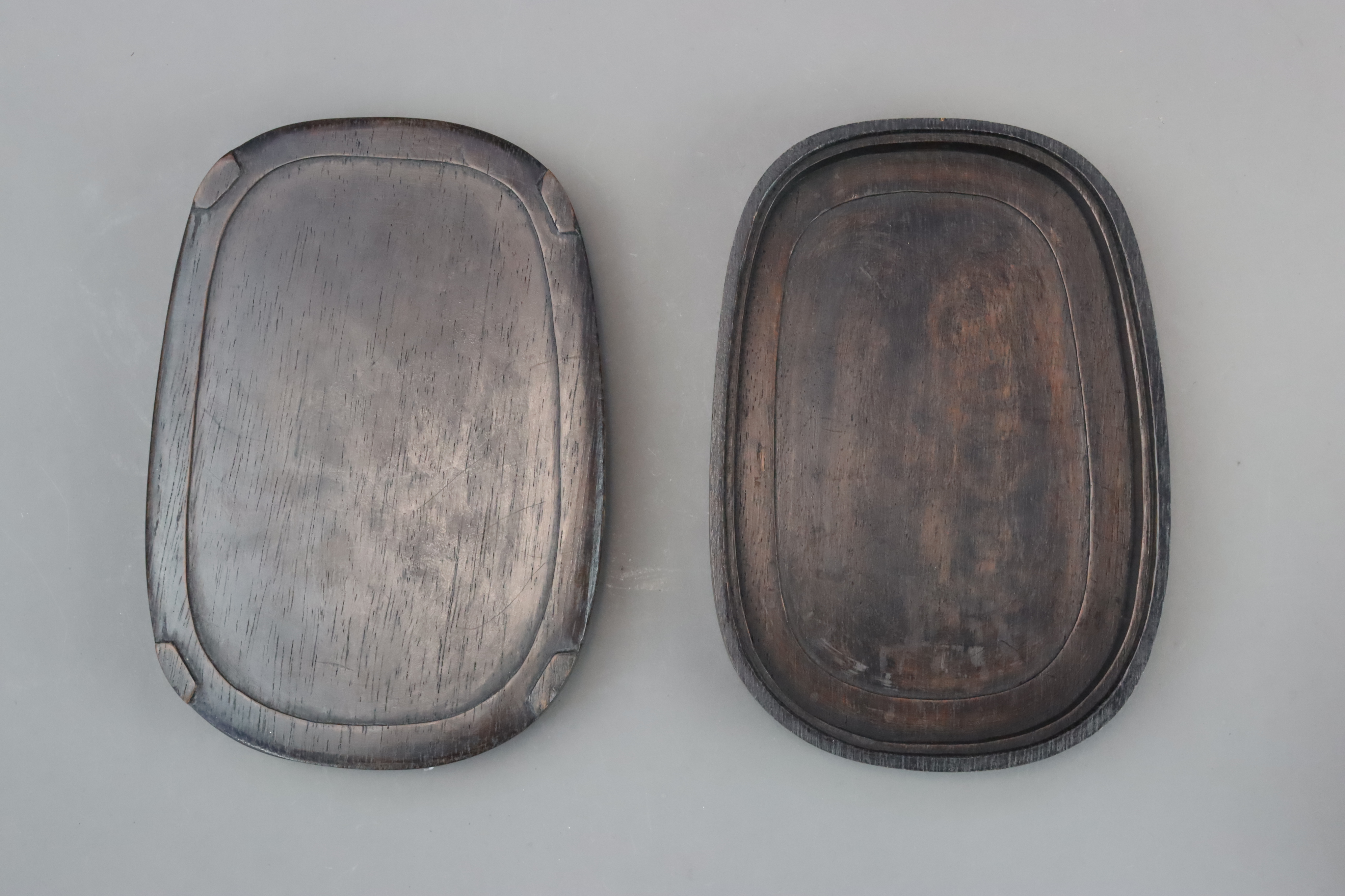 A Carved Oval Ink Stone with Hardwood Box, Qing dynasty - Image 3 of 6