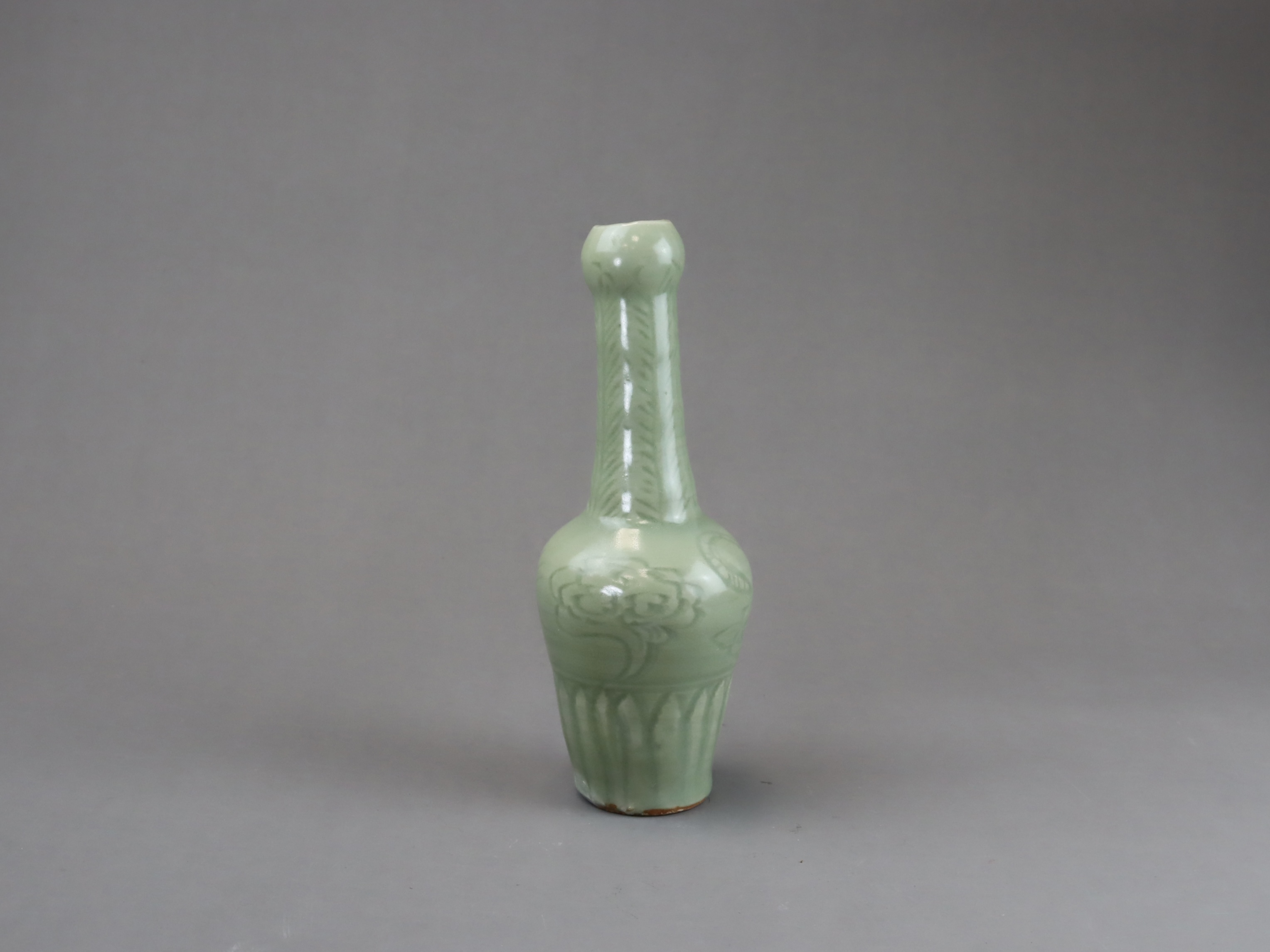 A Rare Longquan Celadon Carved 'Tiger' Vase, Yuan dynasty - Image 4 of 7