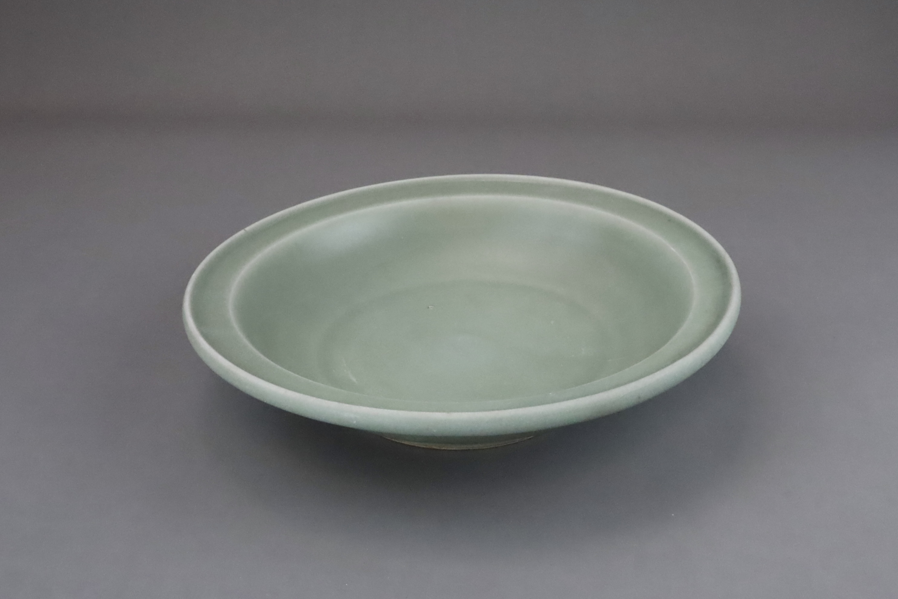 A Longquan Celadon Dish, Song dynasty - Image 6 of 6