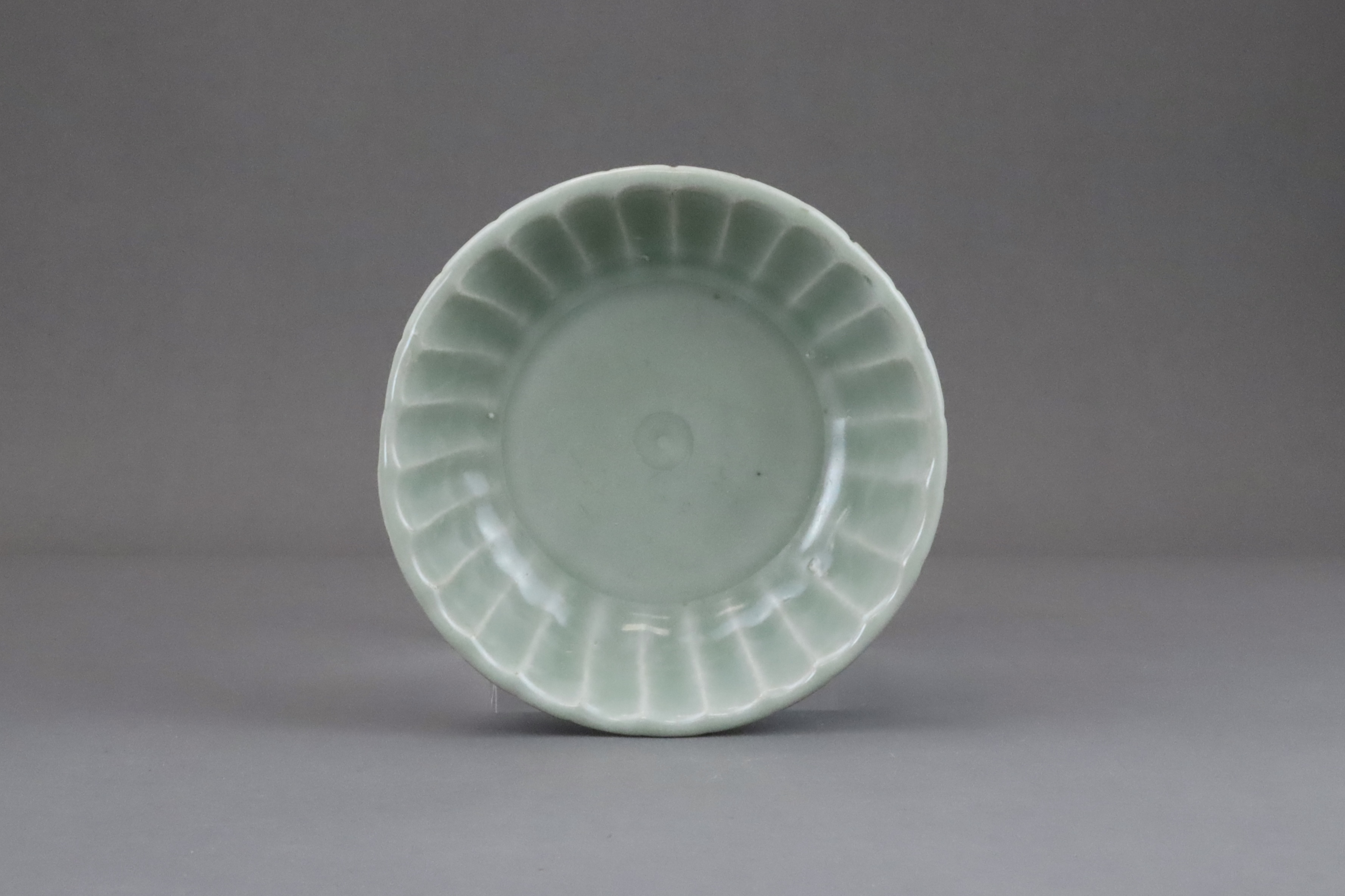 A Longquan Celadon Washer, Yuan dynasty or later - Image 2 of 6