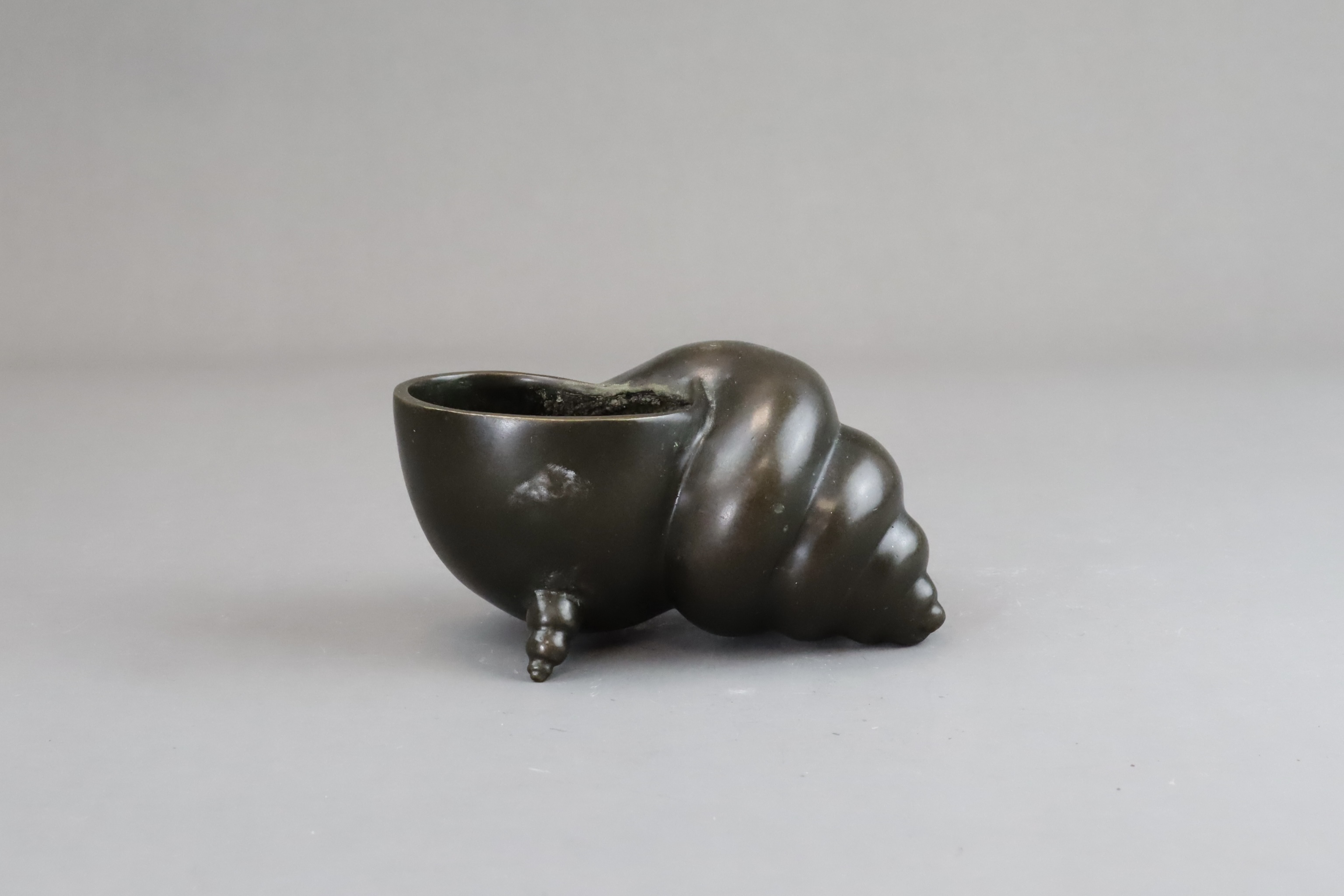 A Bronze Conch Waterpot, 19th century - Image 2 of 7