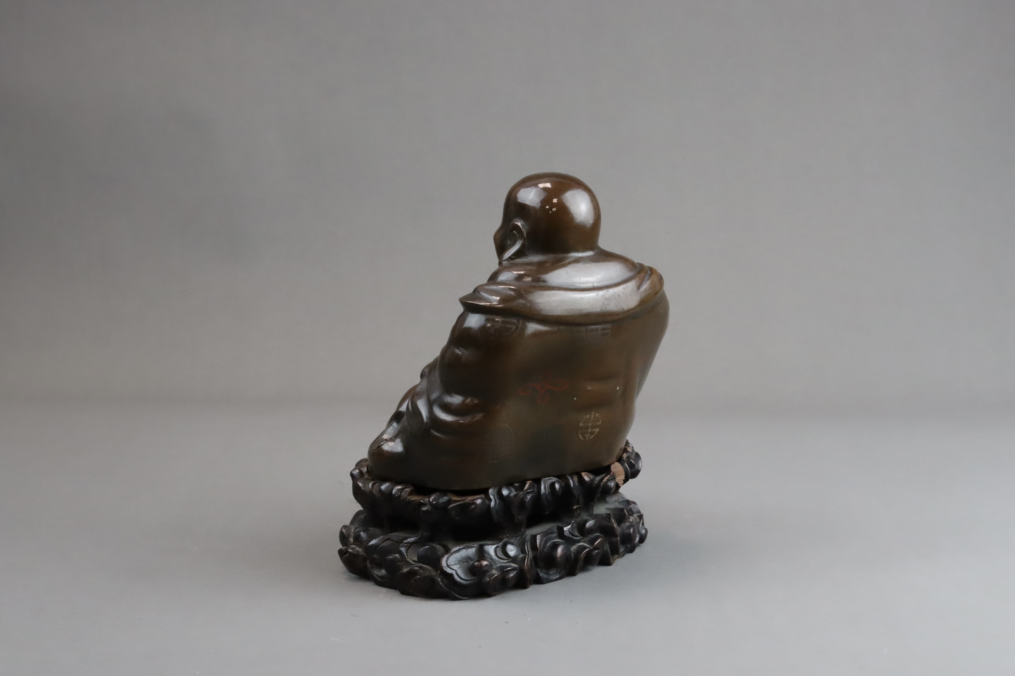A Seated Inlaid Bronze Budai, Qing dynasty, - Image 4 of 9