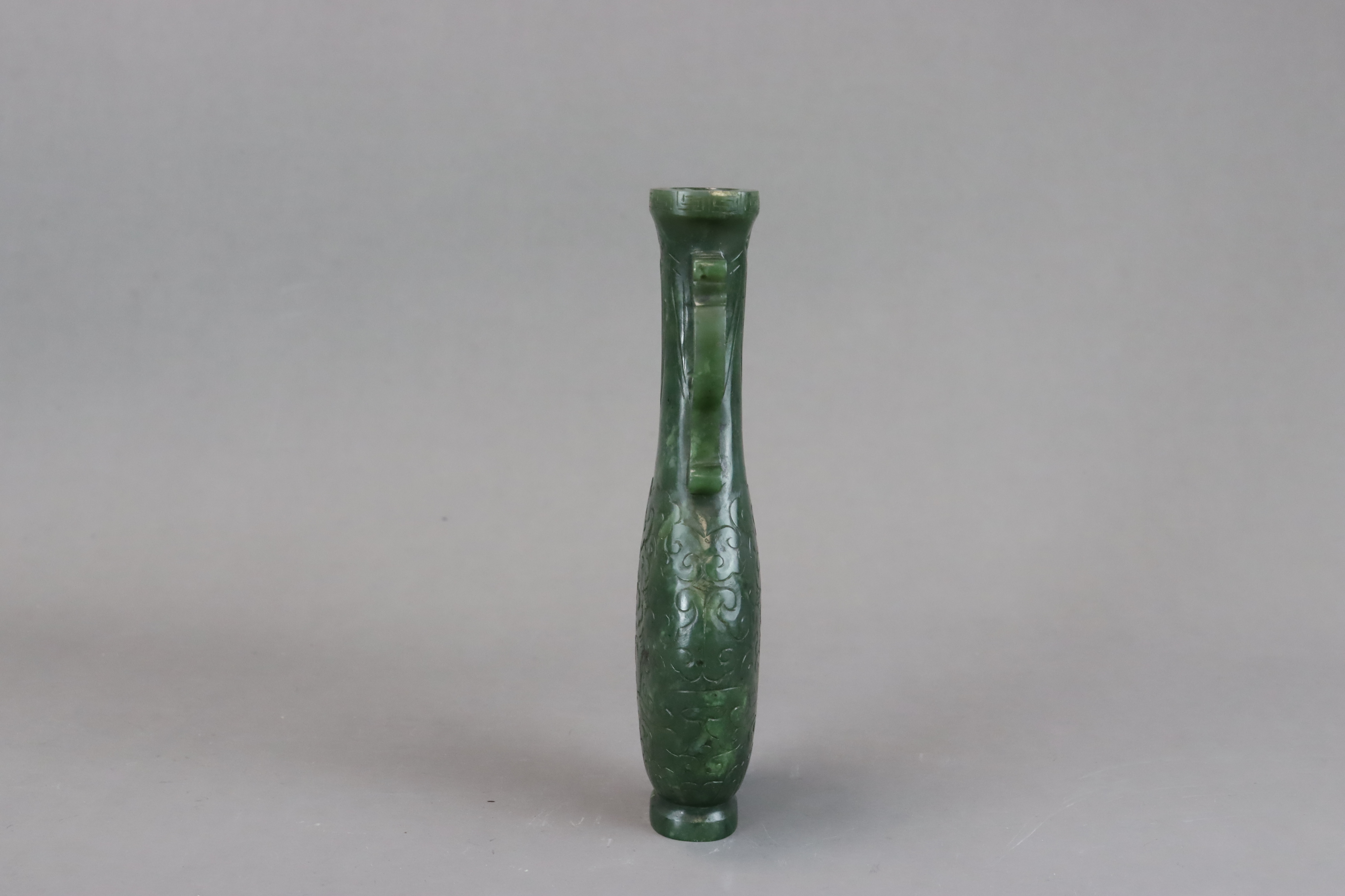 A Spinach Green Jade Vase, 18th century - Image 4 of 6