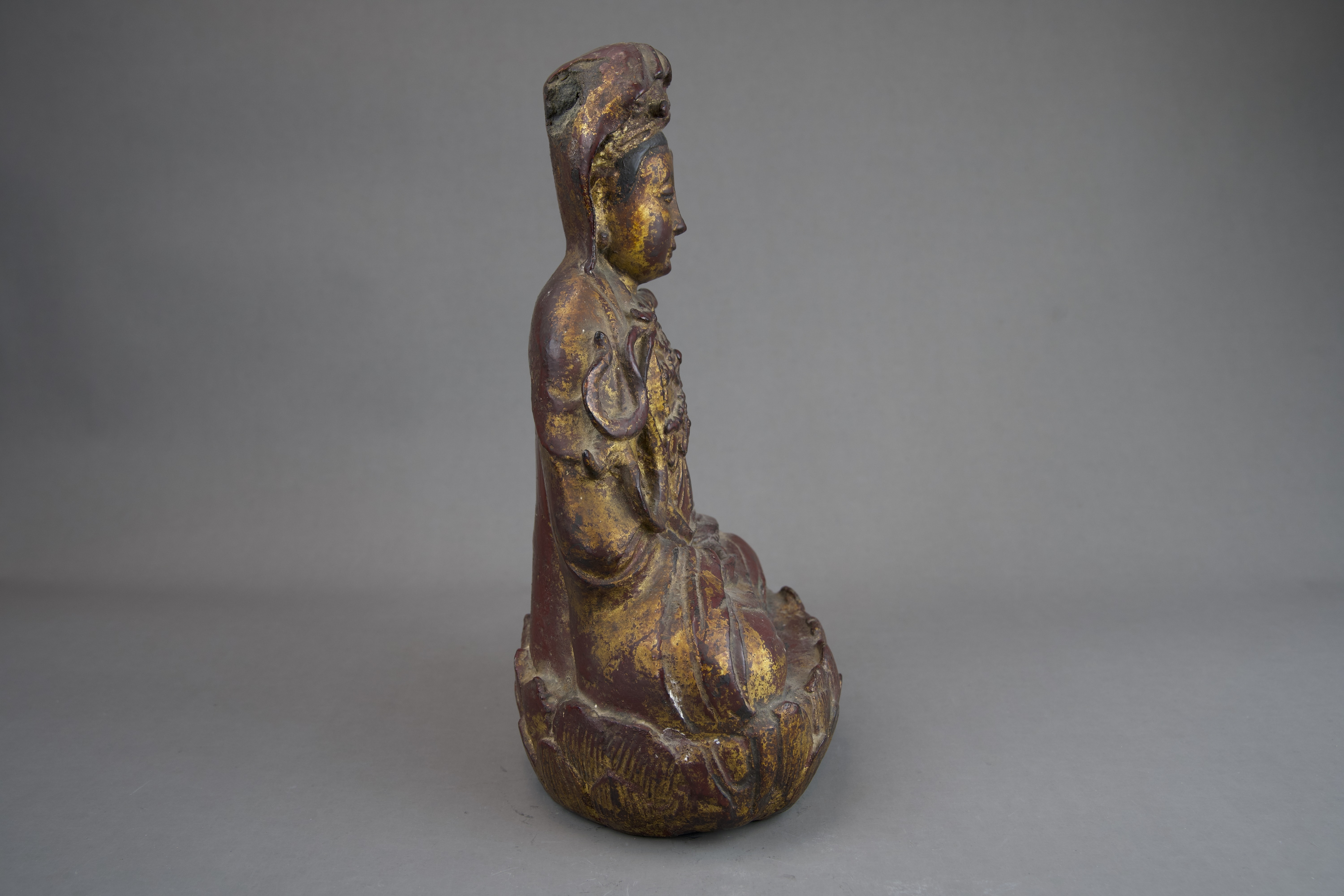 A Lacquered Bronze Seated Guanyin, Ming dynasty, - Image 3 of 7