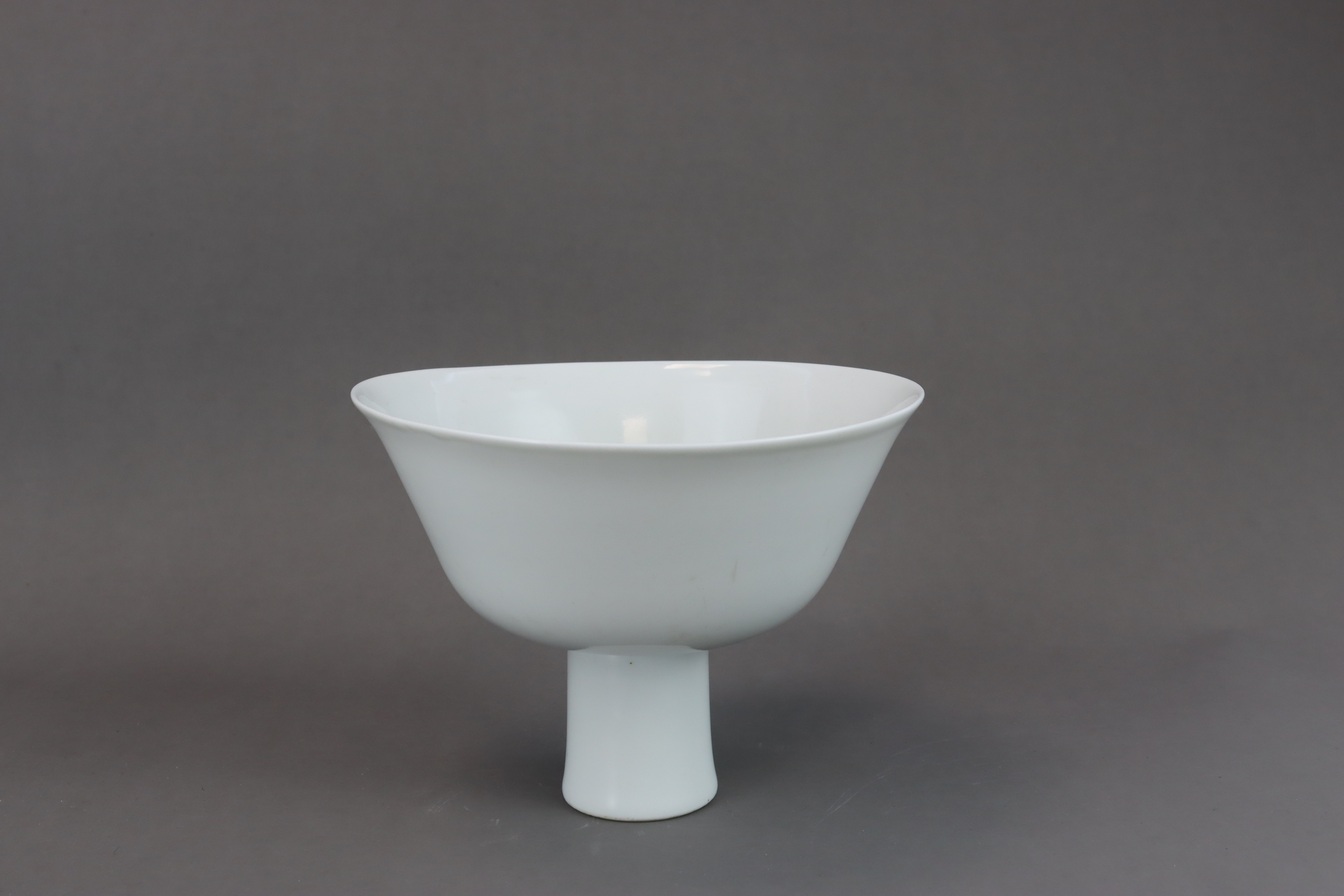 A White Glazed Stemcup, 18th/19th century century, - Image 2 of 6